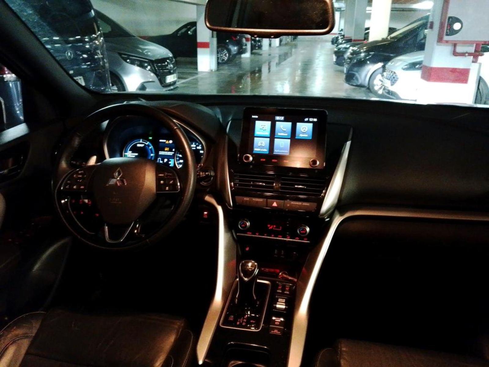 MITSUBISHI ECLIPSE CROSS PHEV KAITEKI+4 3 