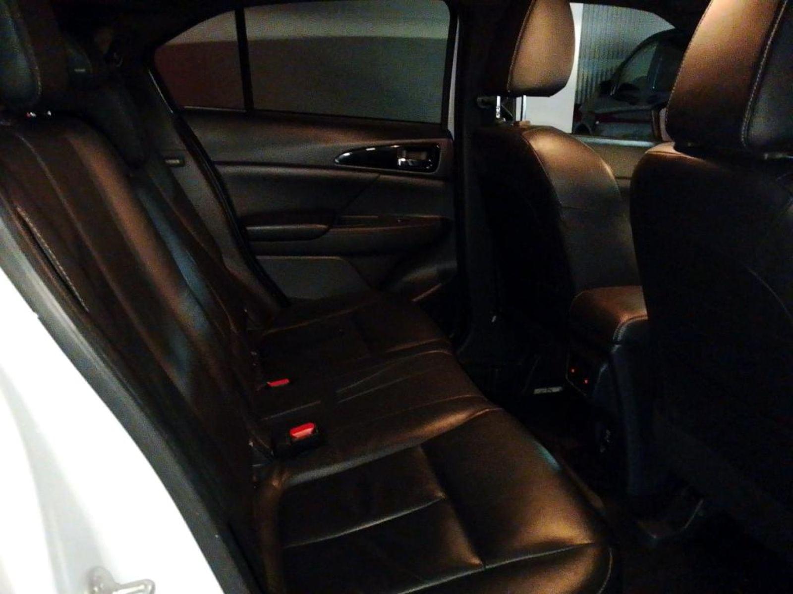 MITSUBISHI ECLIPSE CROSS PHEV KAITEKI+4 6 