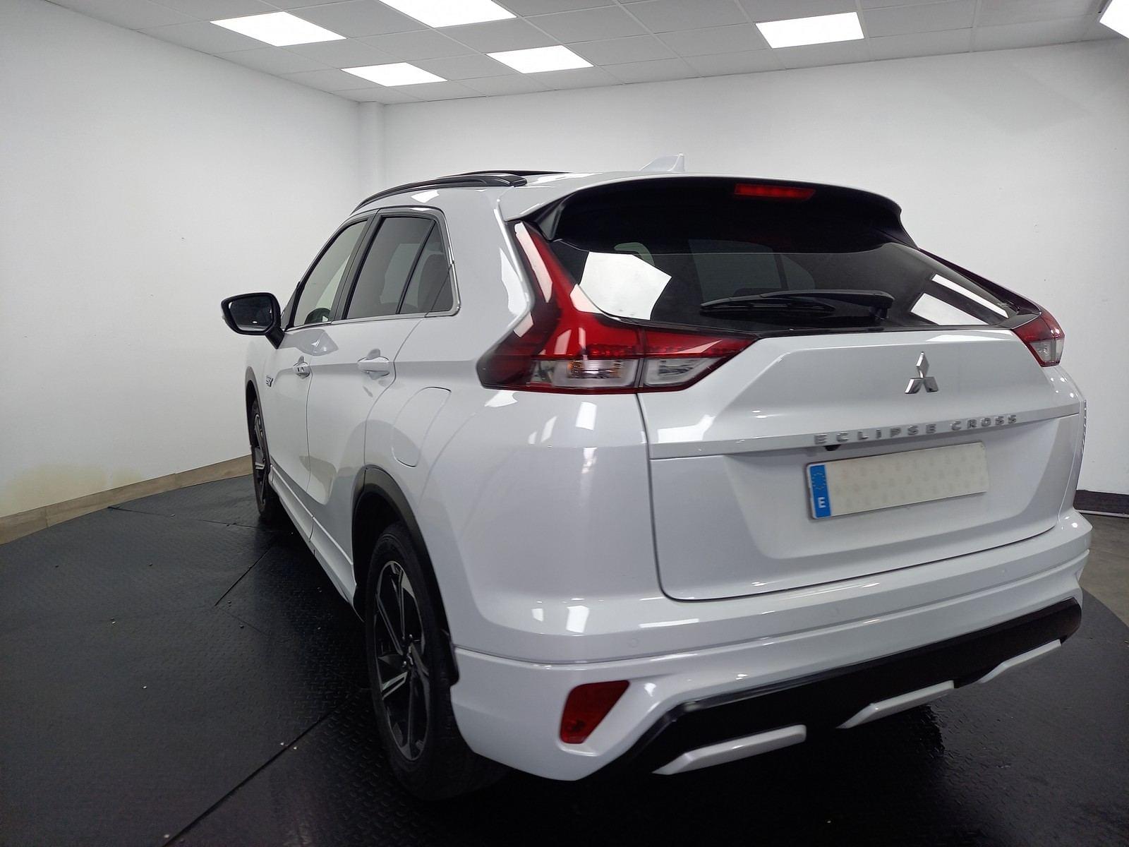 MITSUBISHI ECLIPSE CROSS PHEV KAITEKI+4 6 