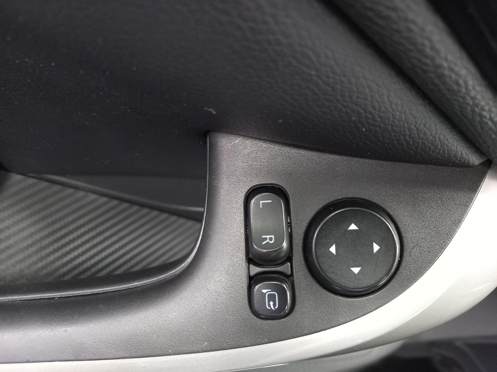 MITSUBISHI ECLIPSE CROSS PHEV KAITEKI+4 13 