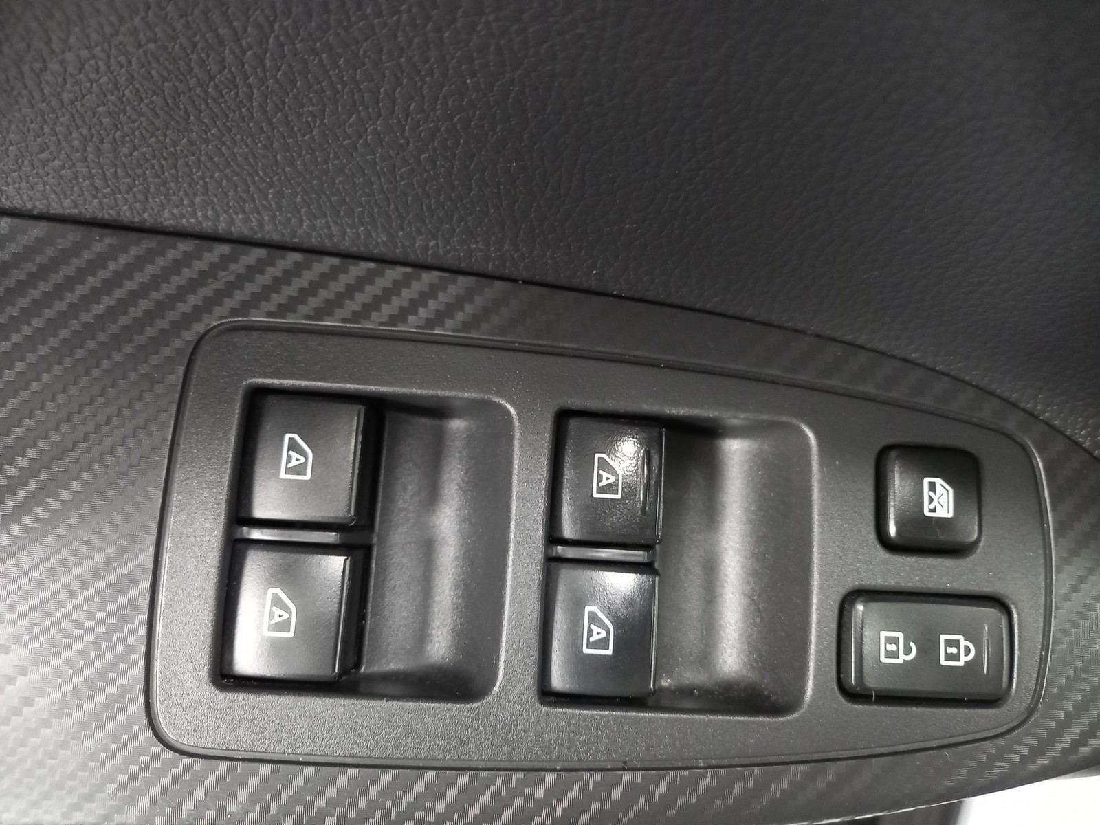 MITSUBISHI ECLIPSE CROSS PHEV KAITEKI+4 14 