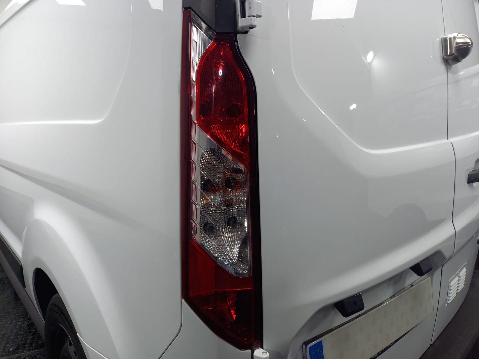 FORD TRANSIT CONNECT 1.5 TDCi 74kW Trend 240 L2 13