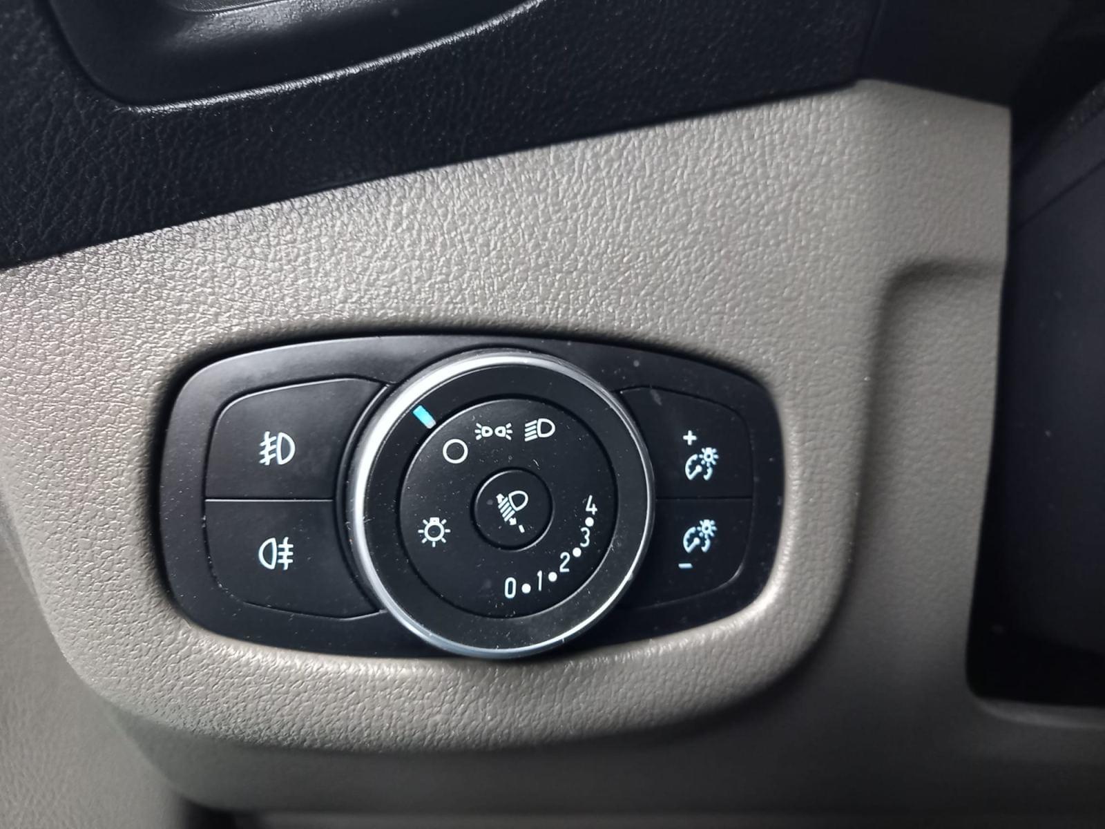 FORD TRANSIT CONNECT 1.5 TDCi 74kW Trend 240 L2 23