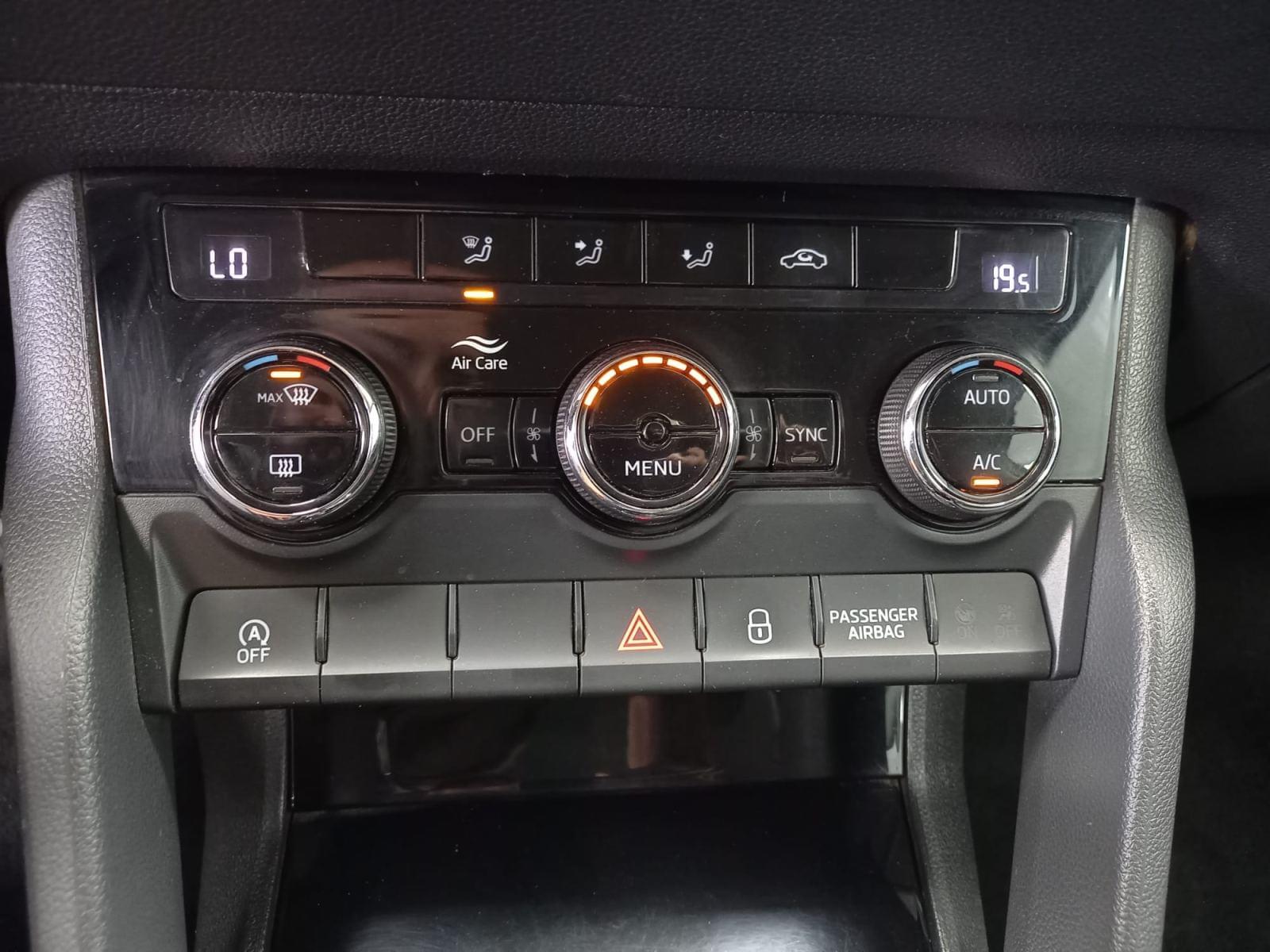 SKODA KAROQ 2.0 TDI 110kW (150CV) DSG 4X4 Ambition 31