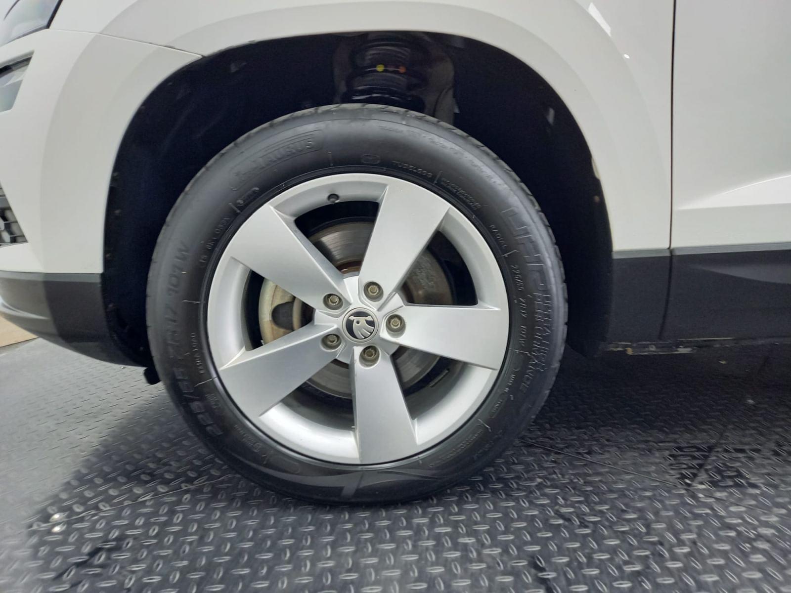 SKODA KAROQ 2.0 TDI 110kW (150CV) DSG 4X4 Ambition 36