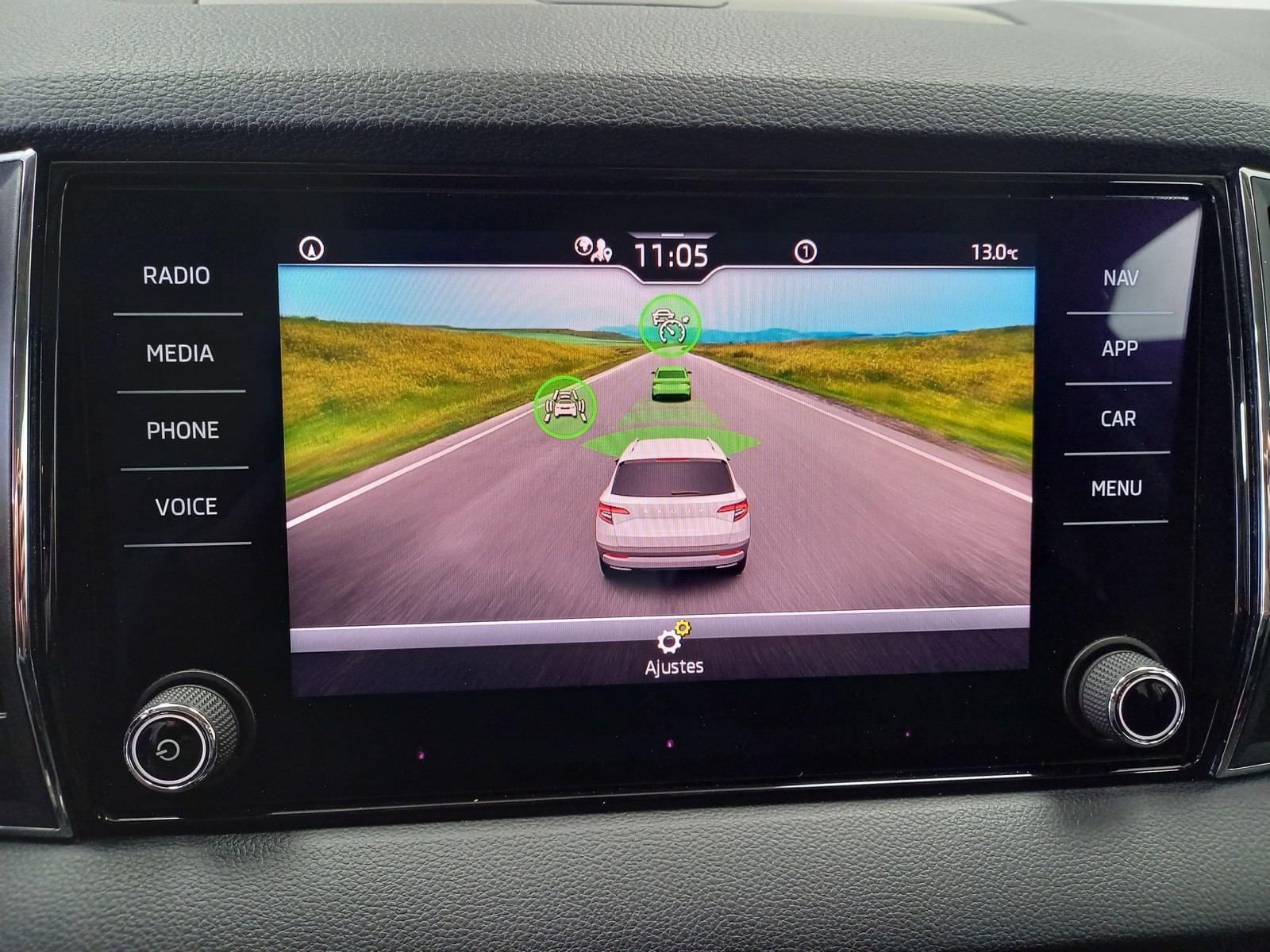 SKODA KAROQ 2.0 TDI 110kW (150CV) DSG 4X4 Ambition 28 