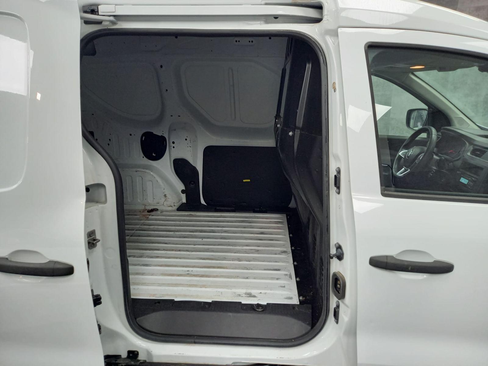 RENAULT EXPRESS Confort 1.5 Blue dCi 70 kW (95 cv) 9