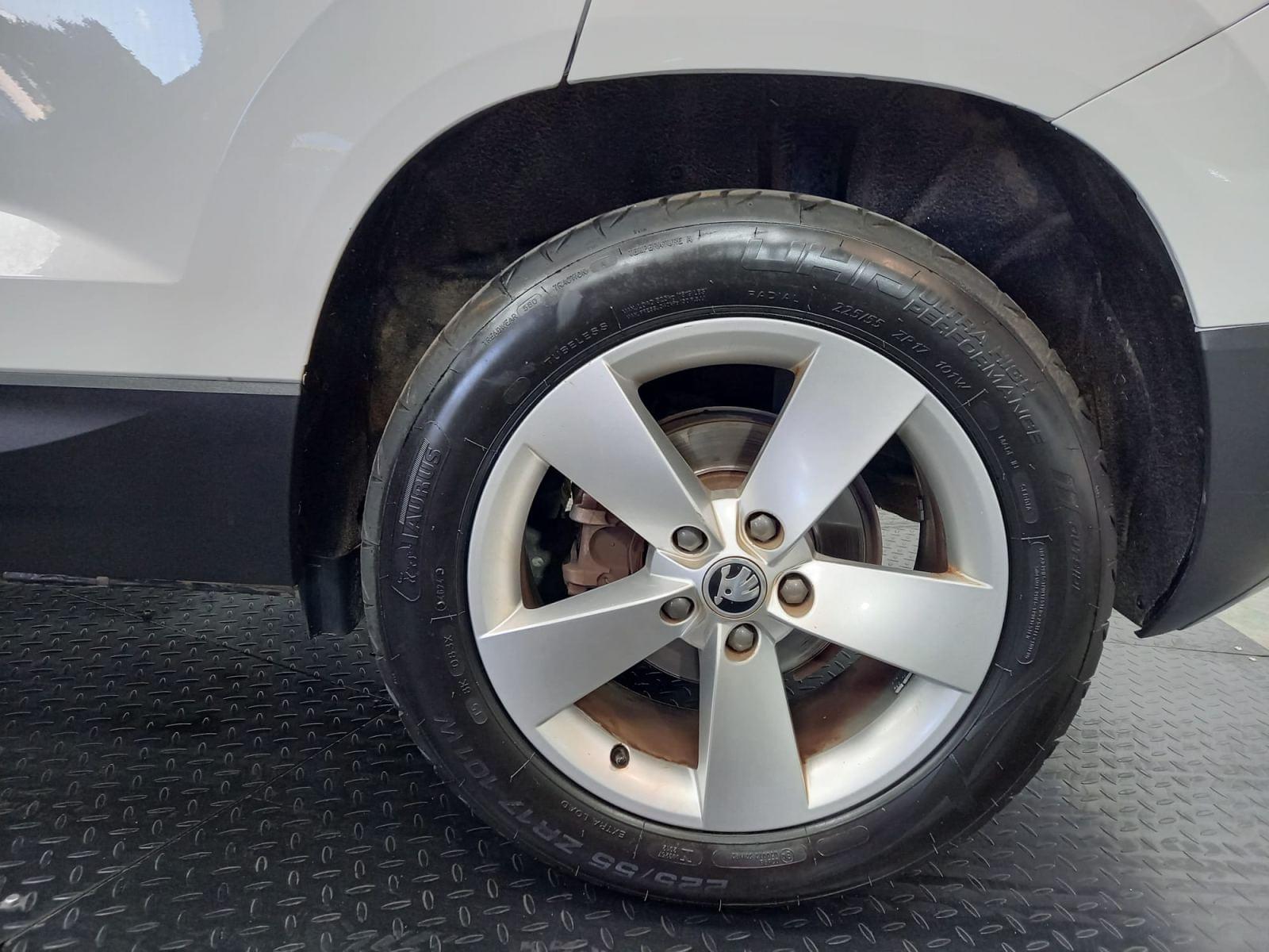 SKODA KAROQ 2.0 TDI 110kW (150CV) DSG 4X4 Ambition 33 