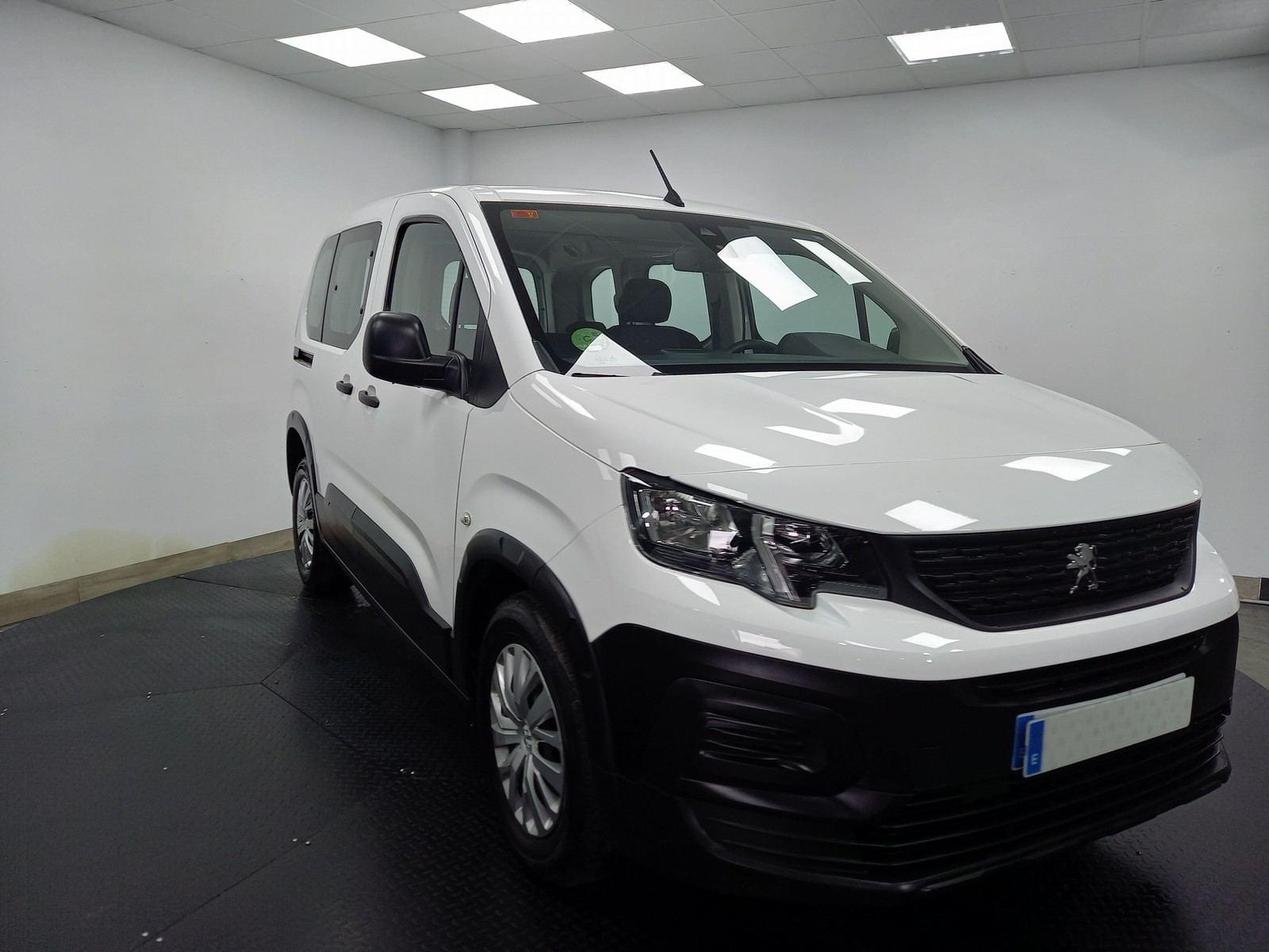 PEUGEOT RIFTER combi Access Standard BlueHDi 73kW (AC) 2 