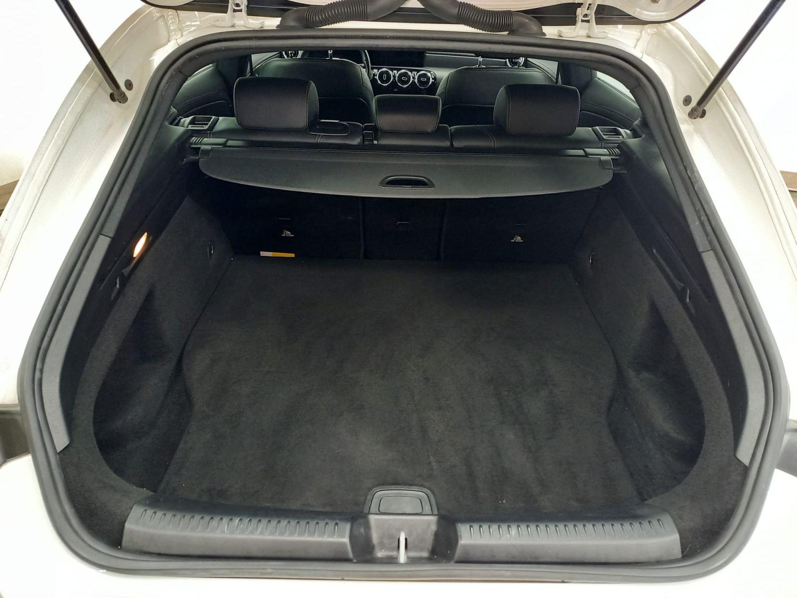 MERCEDES CLASE CLA 250 e Shooting Brake 37 
