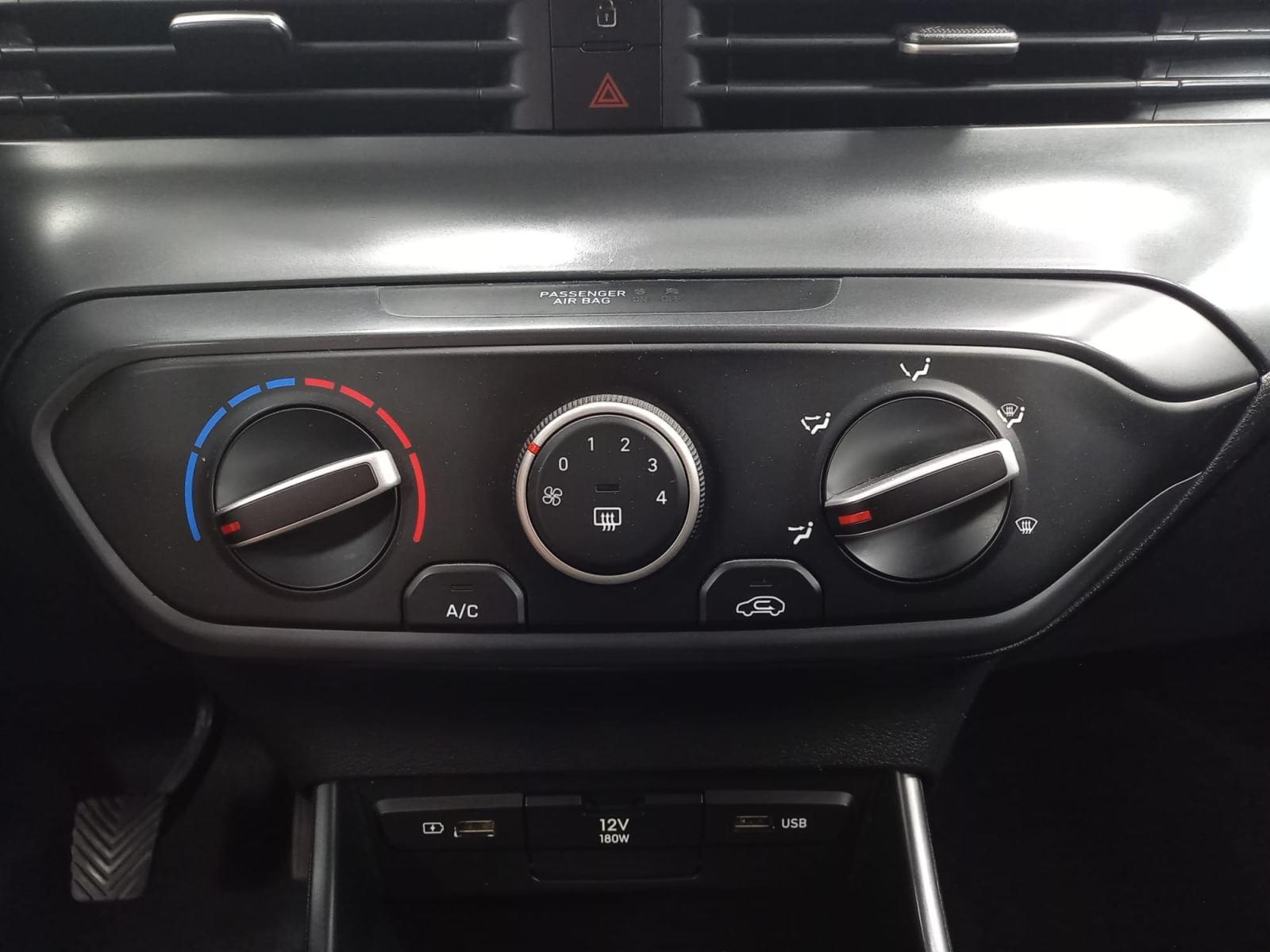 HYUNDAI I20 1.0 TGDI 74kW (100CV) 48V Essence 17