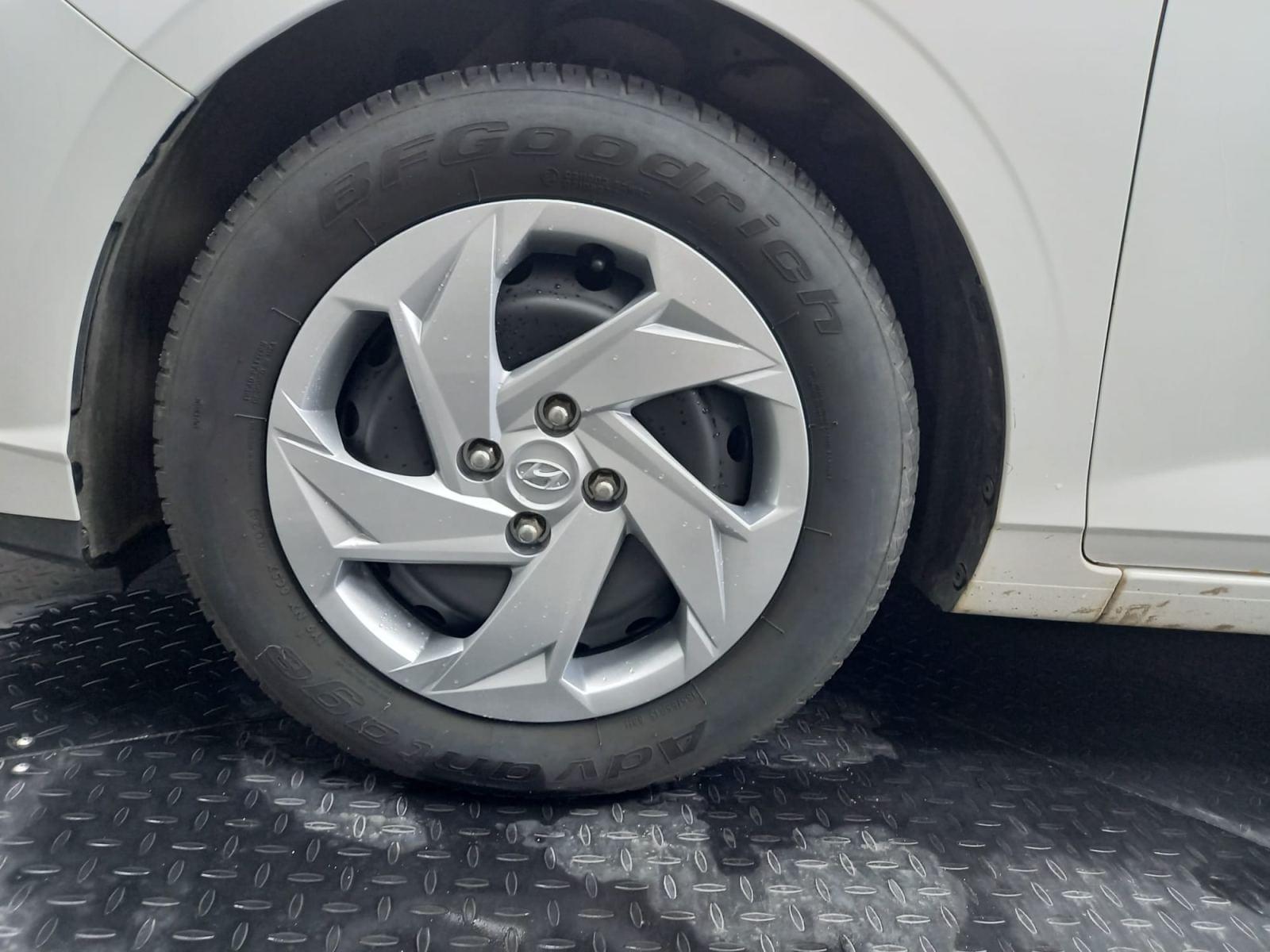 HYUNDAI I20 1.0 TGDI 74kW (100CV) 48V Essence 33