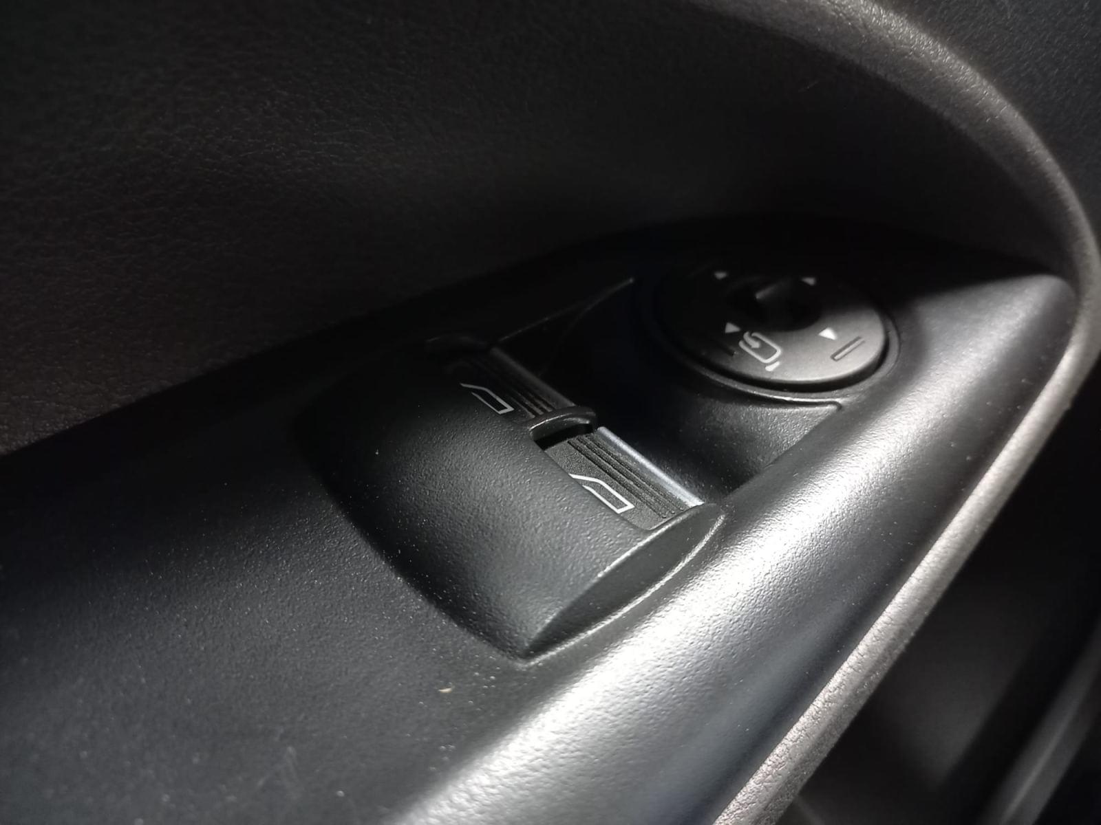 FORD TRANSIT CONNECT 1.5 TDCi 74kW Trend 240 L2 16 