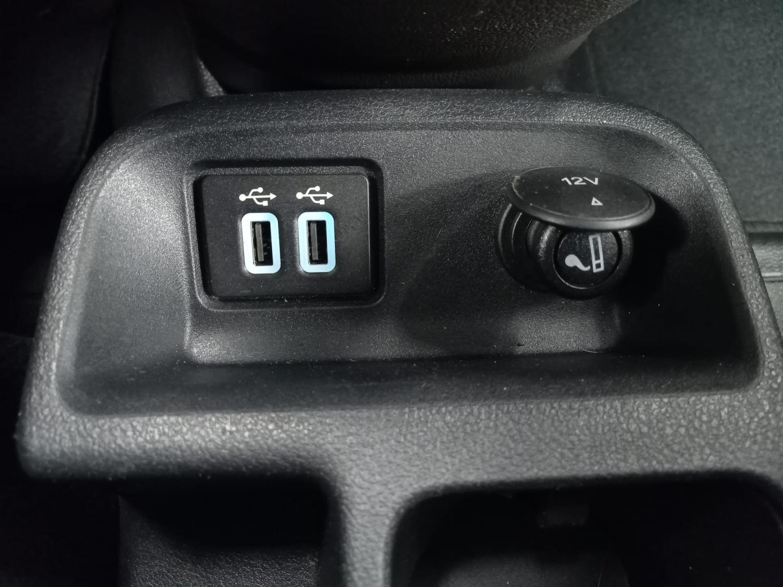 FORD TRANSIT CONNECT 1.5 TDCi 74kW Trend 240 L2 26 