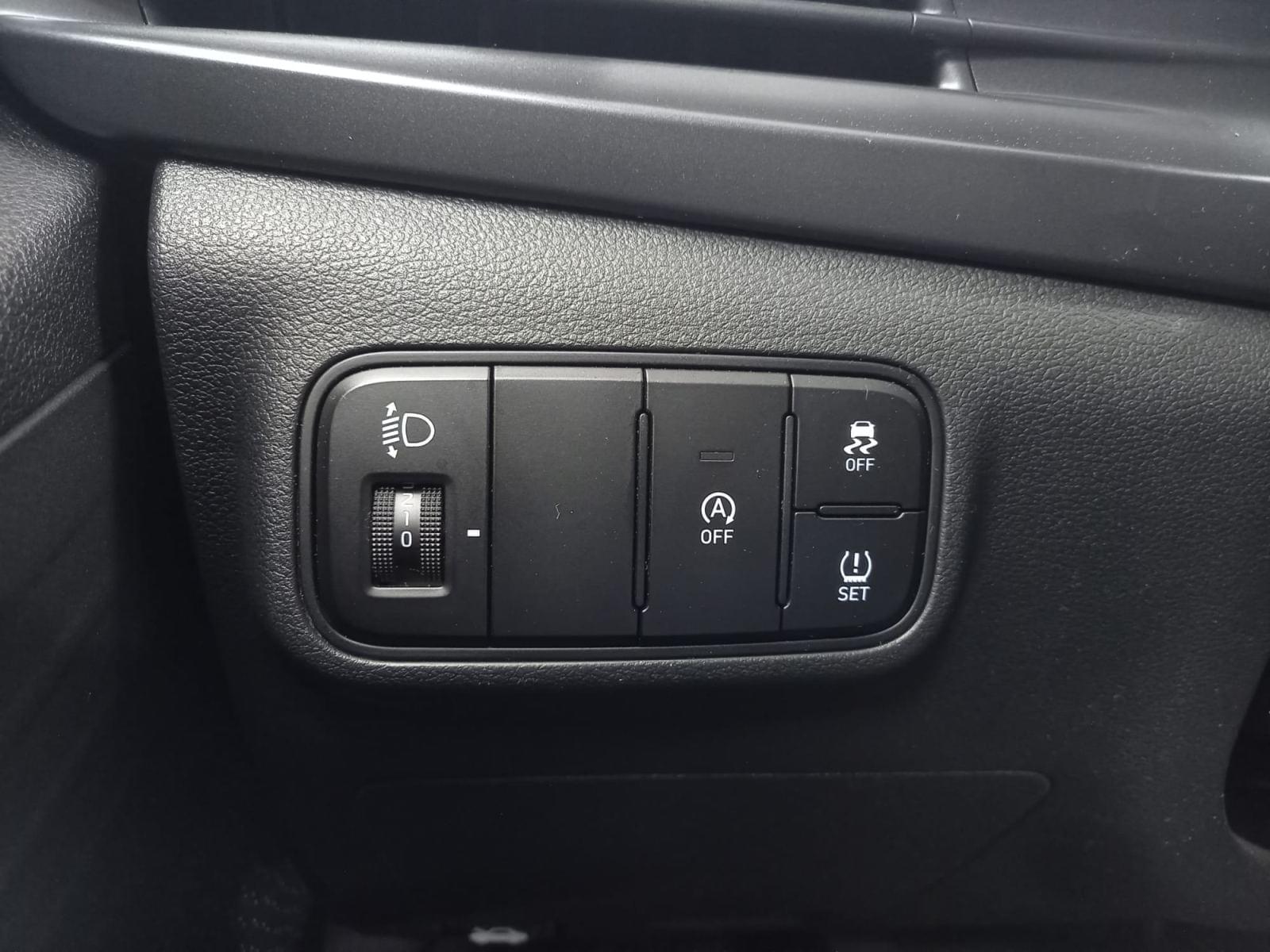 HYUNDAI I20 1.0 TGDI 74kW (100CV) 48V Essence 11 