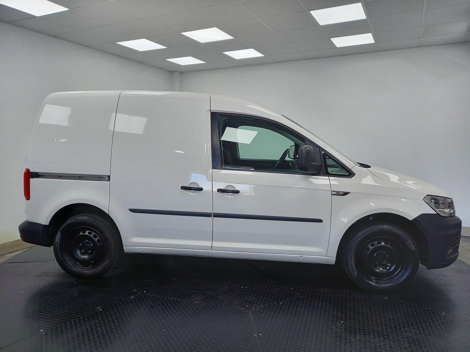 VOLKSWAGEN CADDY Profesional Furgón 2.0 TDI 75kW BMT (CX) 3 