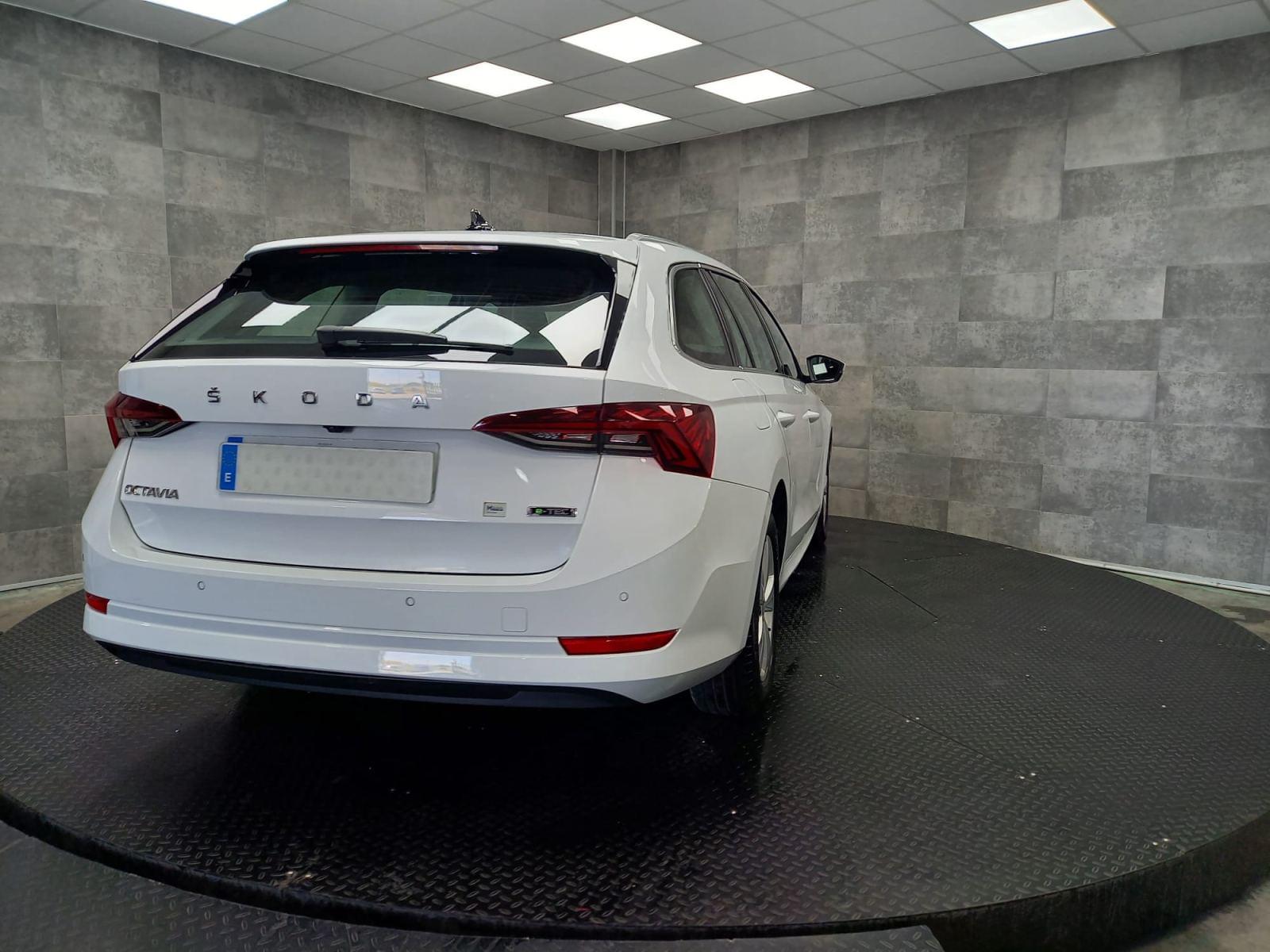 SKODA OCTAVIA Combi 1.0 TSI 81kW(110CV) DSG mHEV Ambi. 4 
