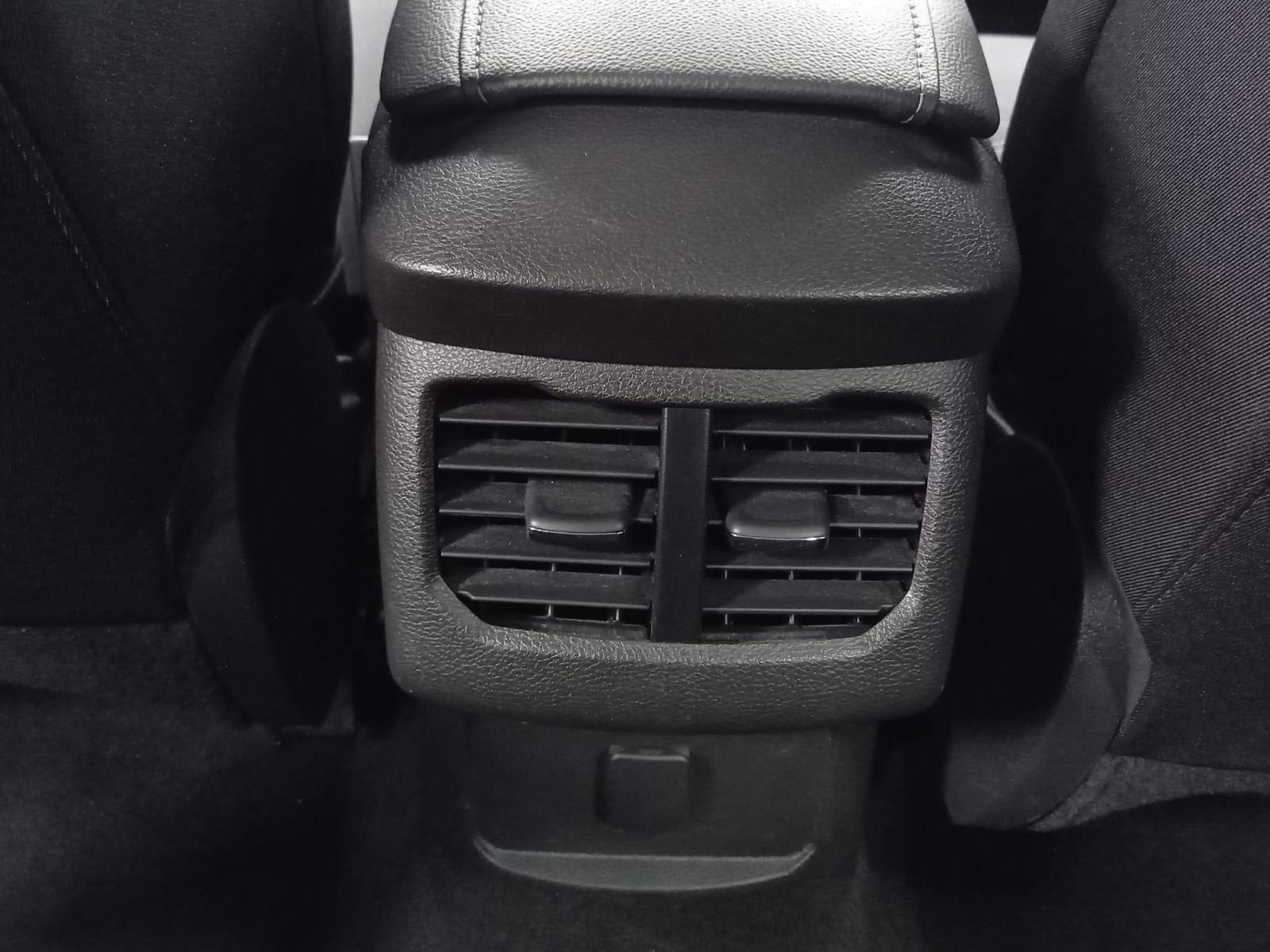 FORD MONDEO 2.0 TDCi 110kW Trend SportBreak 26 