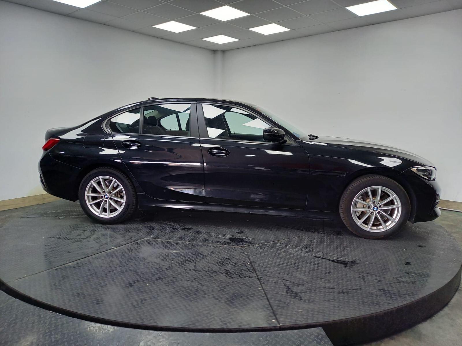BMW SERIE 3 330e 3
