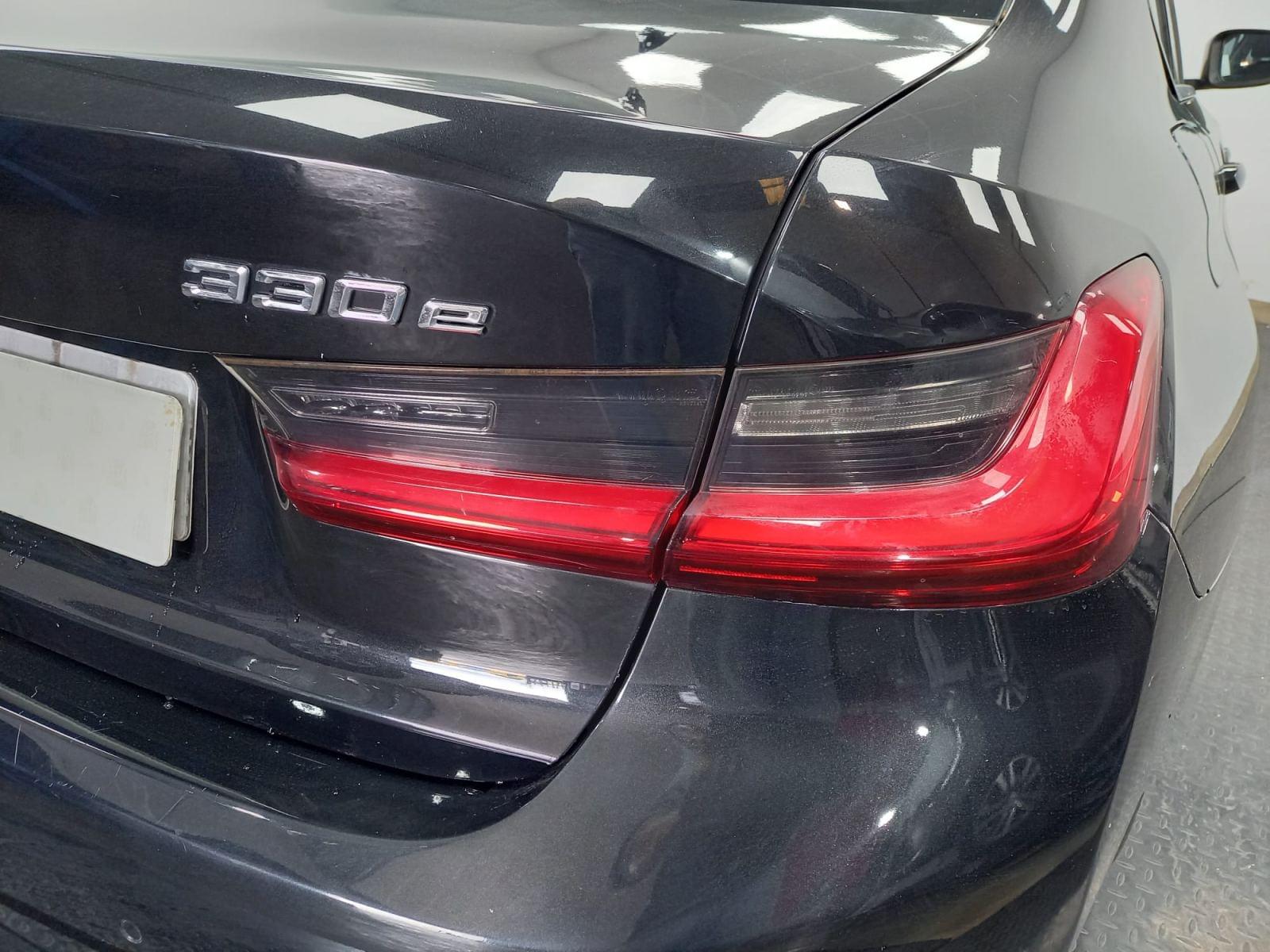 BMW SERIE 3 330e 12