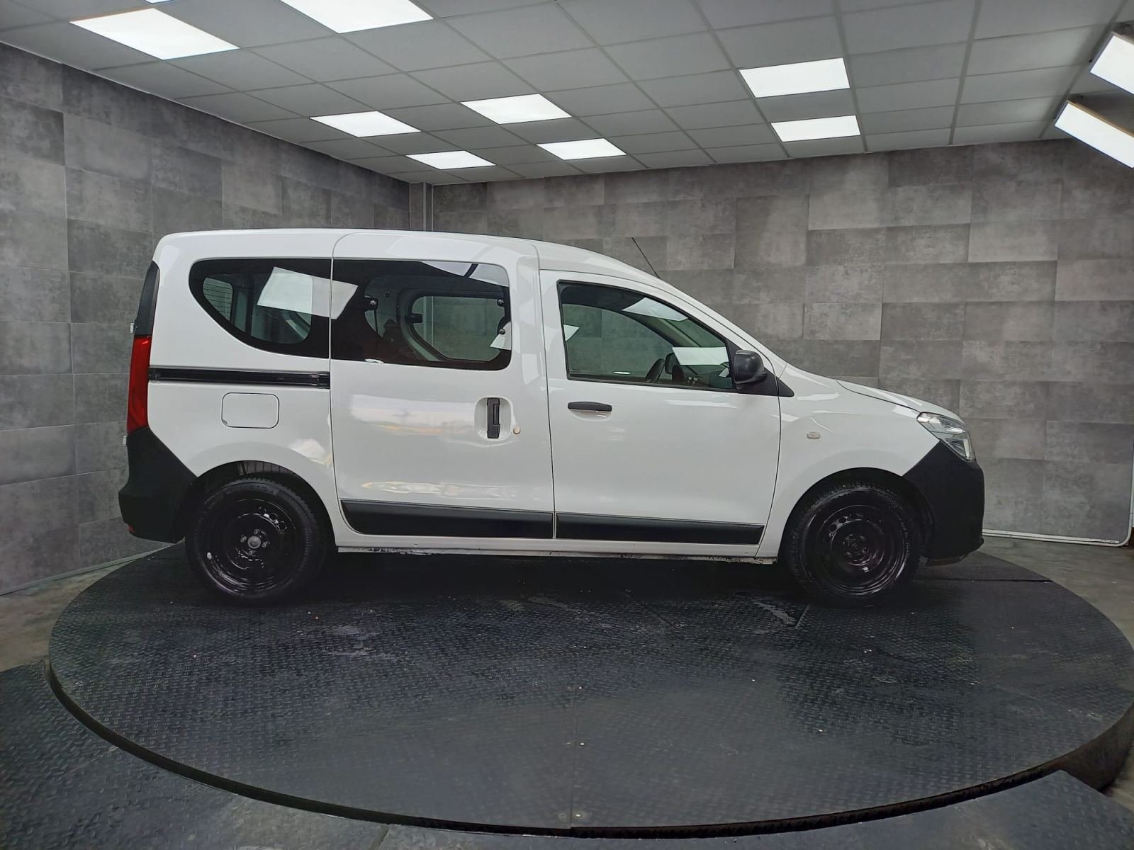 DACIA DOKKER COMBI Essential 1.6 80kW 110CV ECO-GLP 4