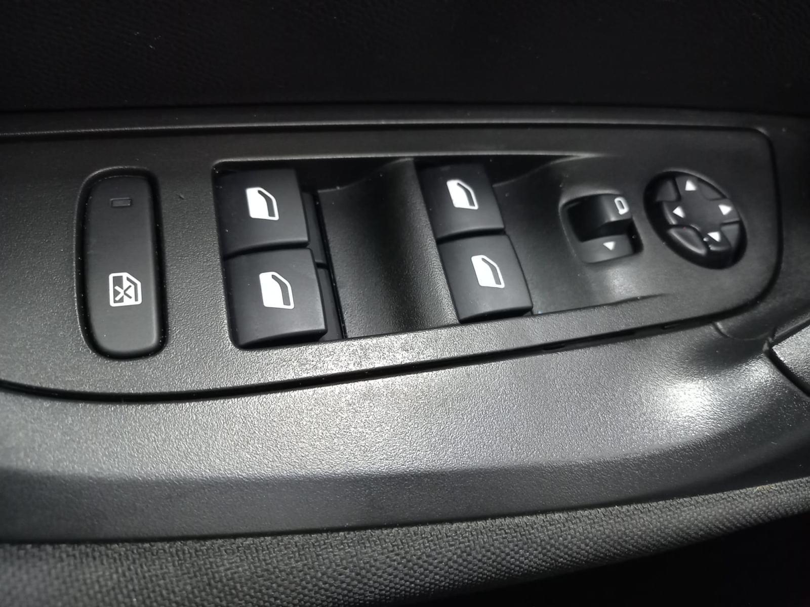 PEUGEOT 2008 todoterreno Active BlueHDI 100 S&S BVM6 21 