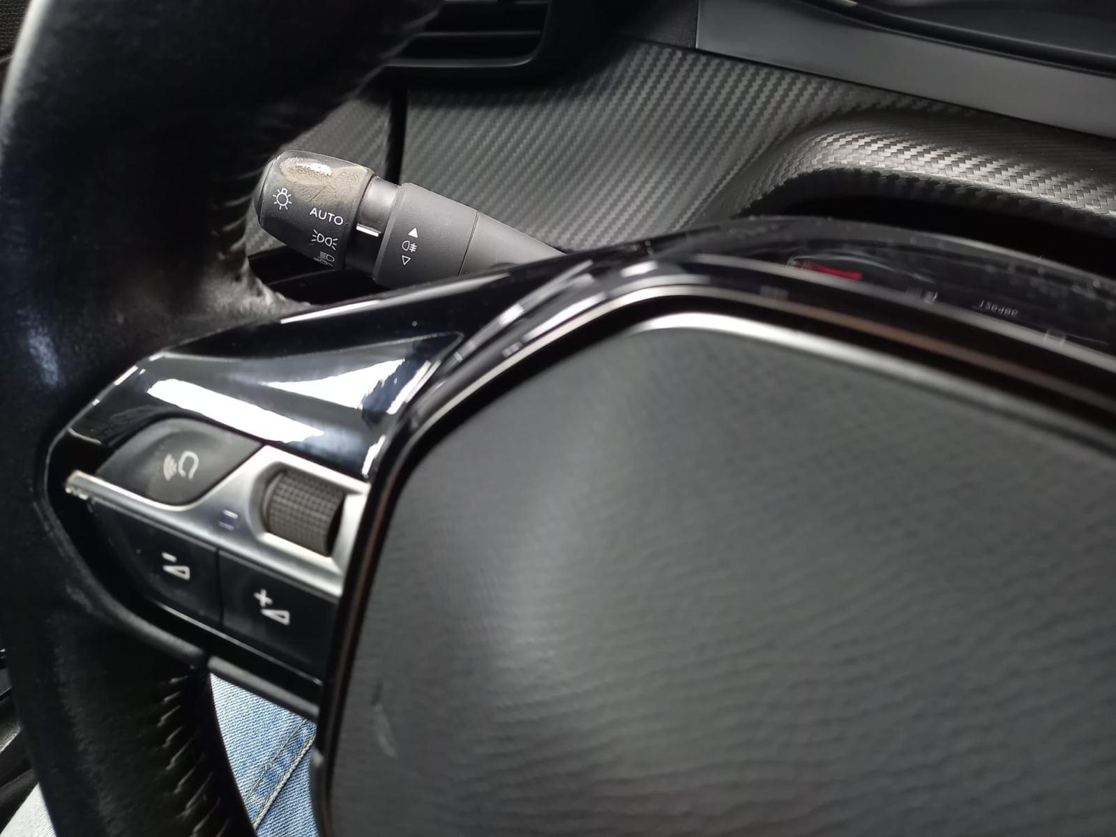 PEUGEOT 2008 todoterreno Active BlueHDI 100 S&S BVM6 27 