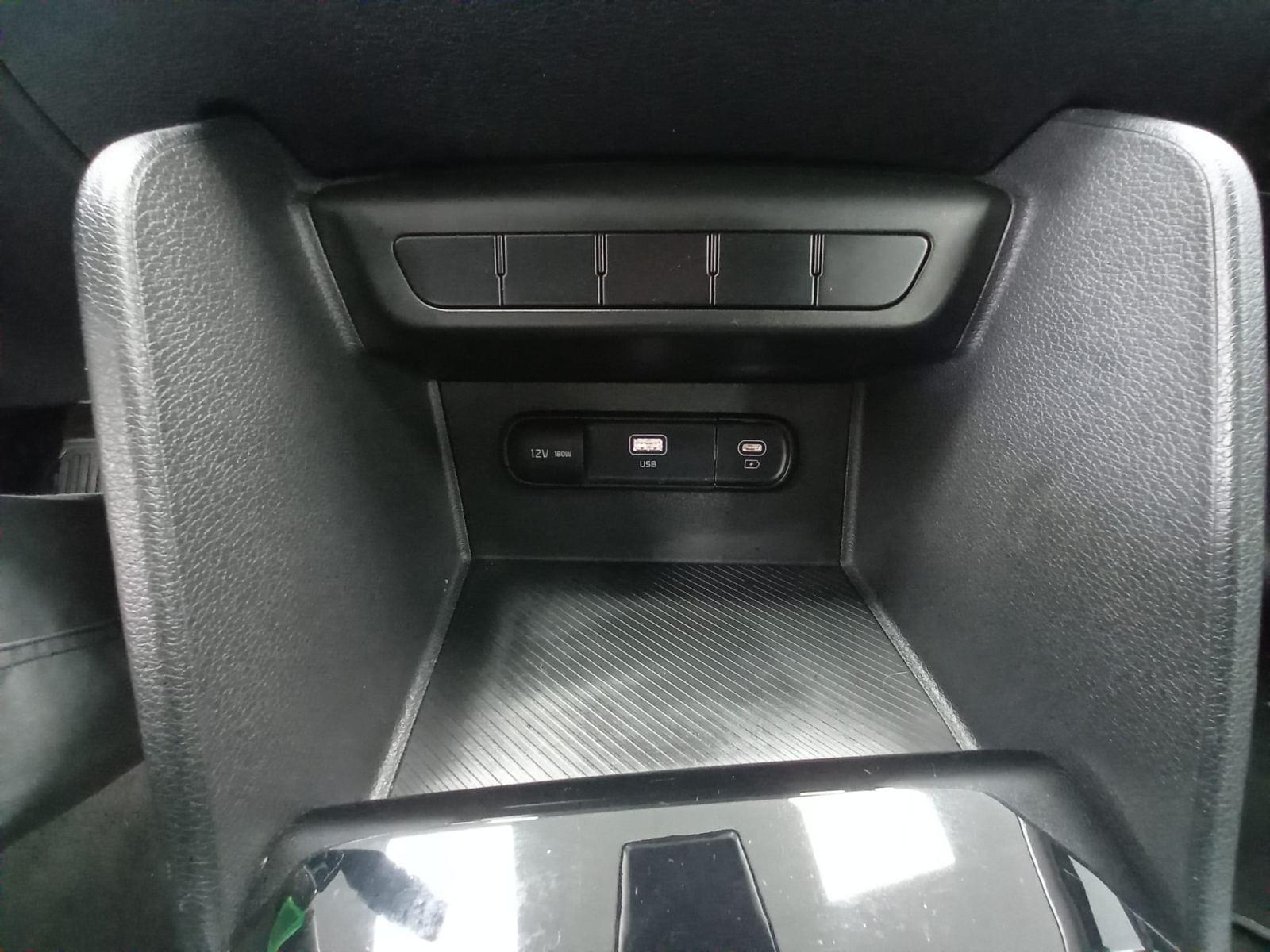 KIA SPORTAGE 1.6 T-GDi MHEV 112kW (150CV) Drive 4X2 20 