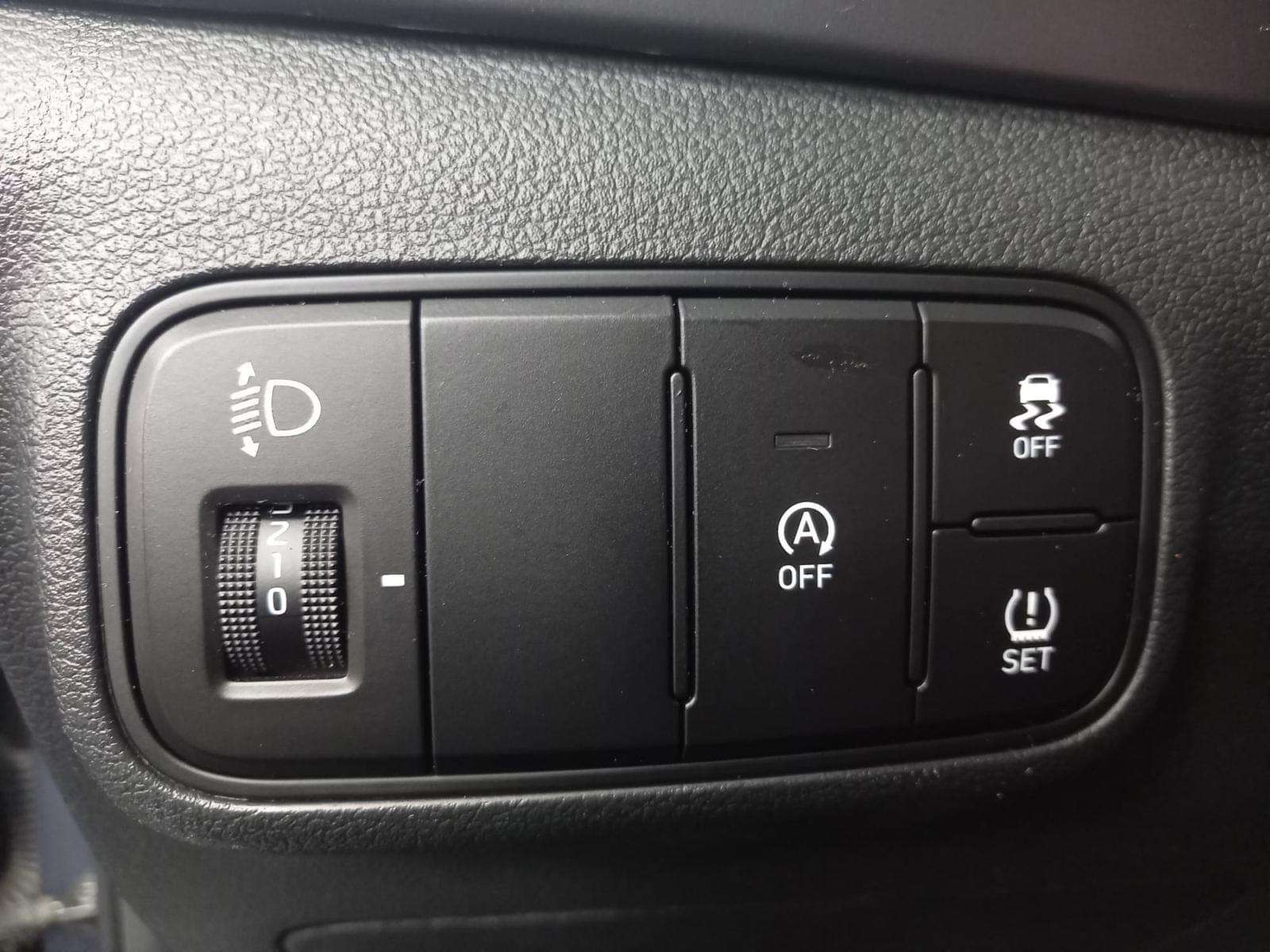 HYUNDAI I20 berlina con portón 1.2 MPI SLX 24 