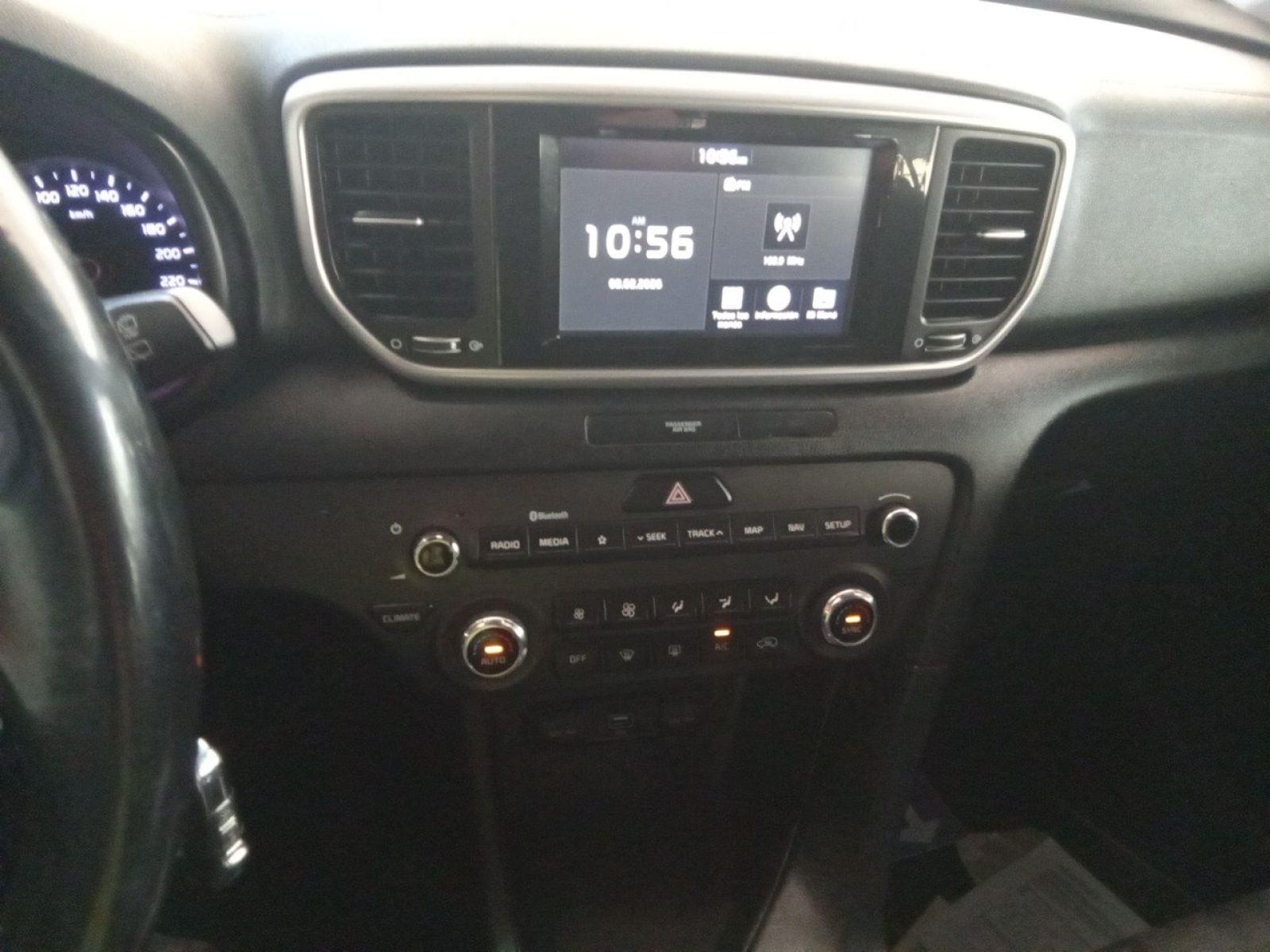 KIA SPORTAGE 1.6 MHEV Business 100kW (136CV) 4x4 11