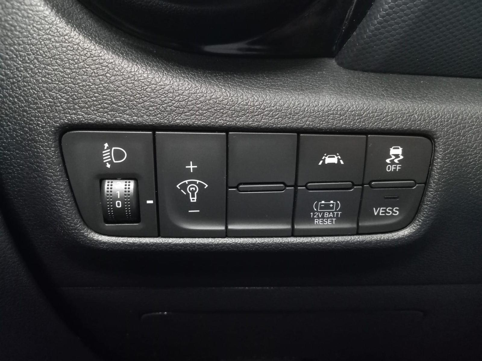 HYUNDAI KONA 1.6 GDI HEV Klass DCT 13 
