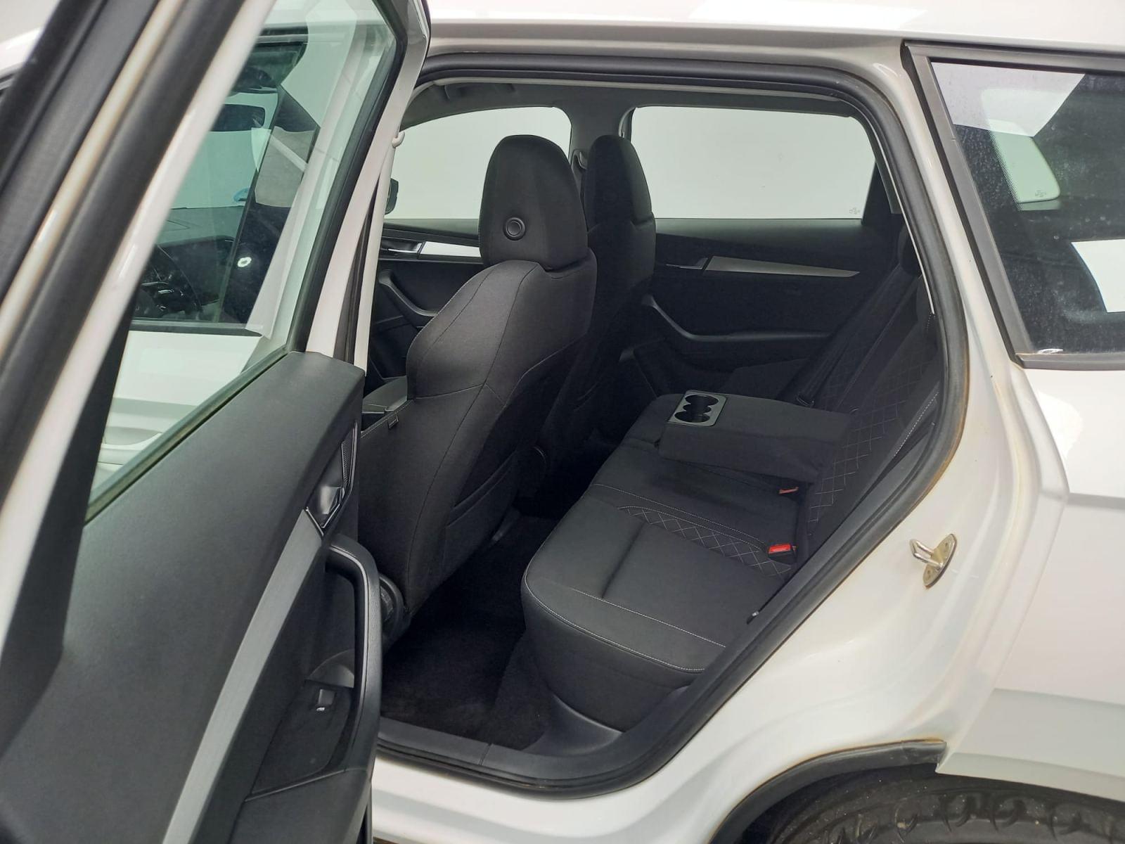 SKODA KAROQ 2.0 TDI 110kW (150CV) DSG 4X4 Ambition 9 