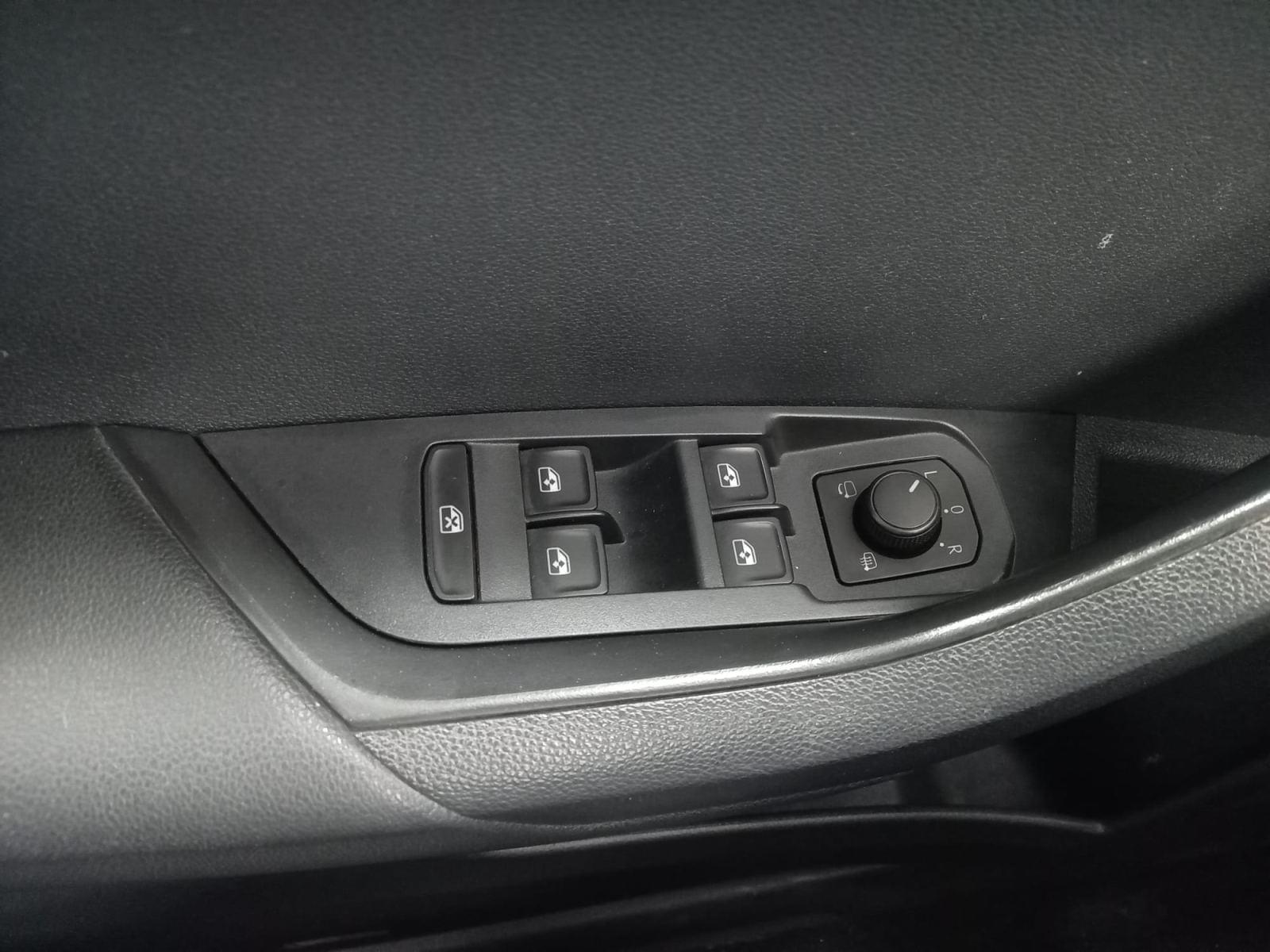 SKODA KAROQ 2.0 TDI 110kW (150CV) DSG 4X4 Ambition 12 