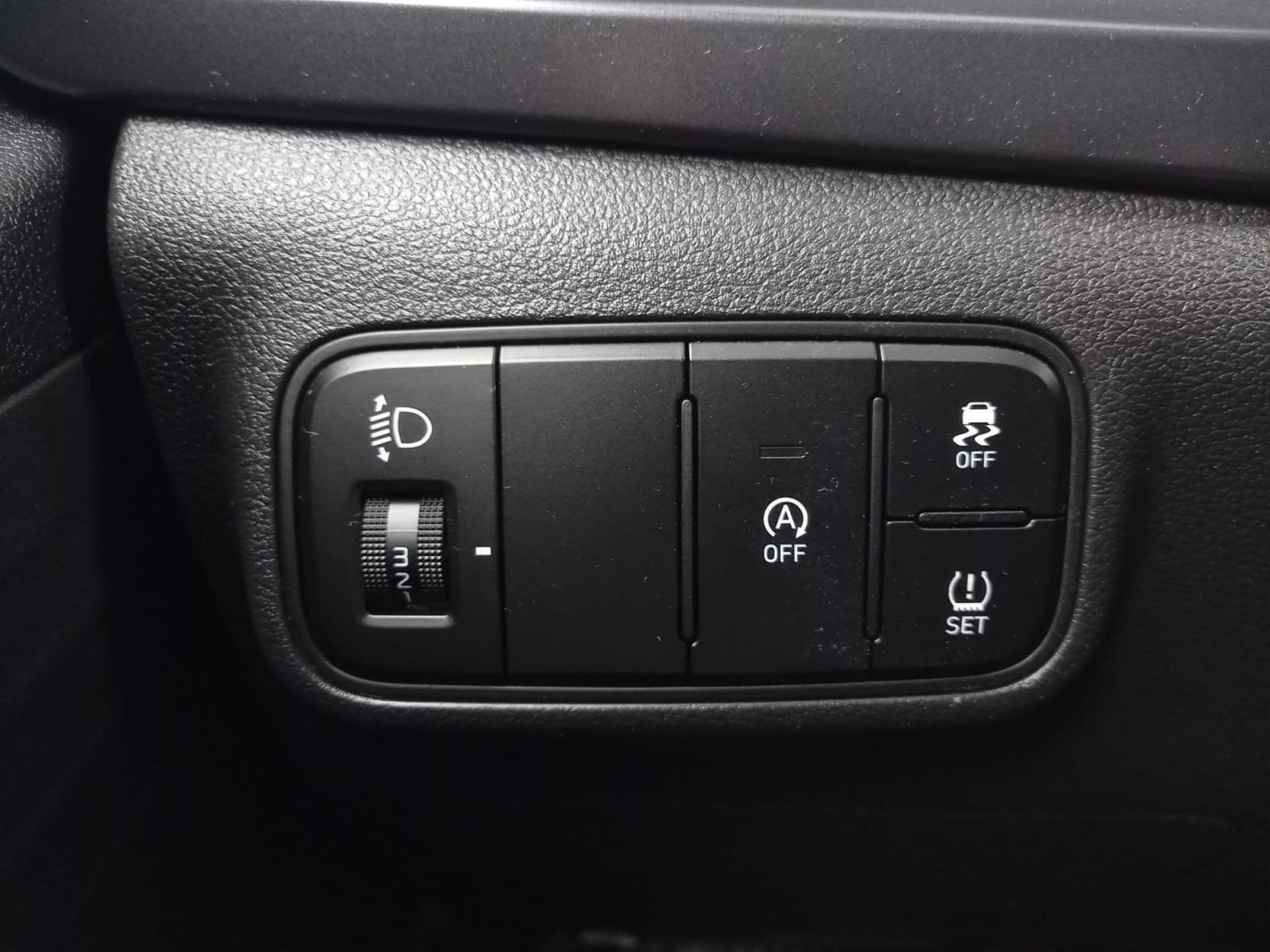 HYUNDAI I20 1.0 TGDI 74KW (100CV) 48V ESSENCE 16 