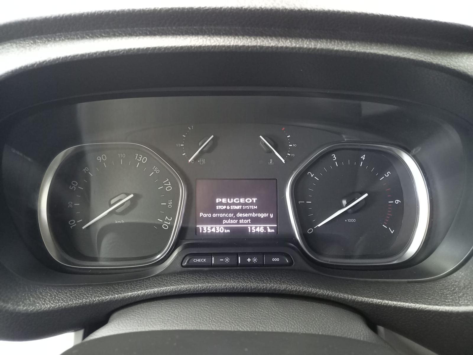 PEUGEOT TRAVELLER 1.5 BlueHDi L2 Std Business S&S (EU6.2) 19 