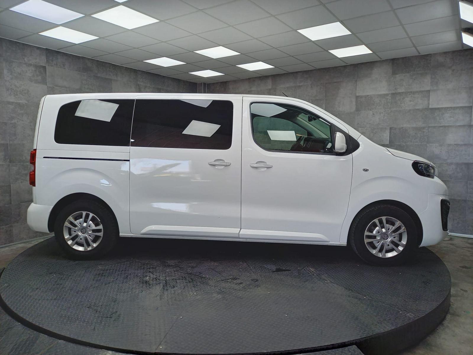 PEUGEOT TRAVELLER 1.5 BlueHDi L2 Std Business S&S (EU6.2) 4 