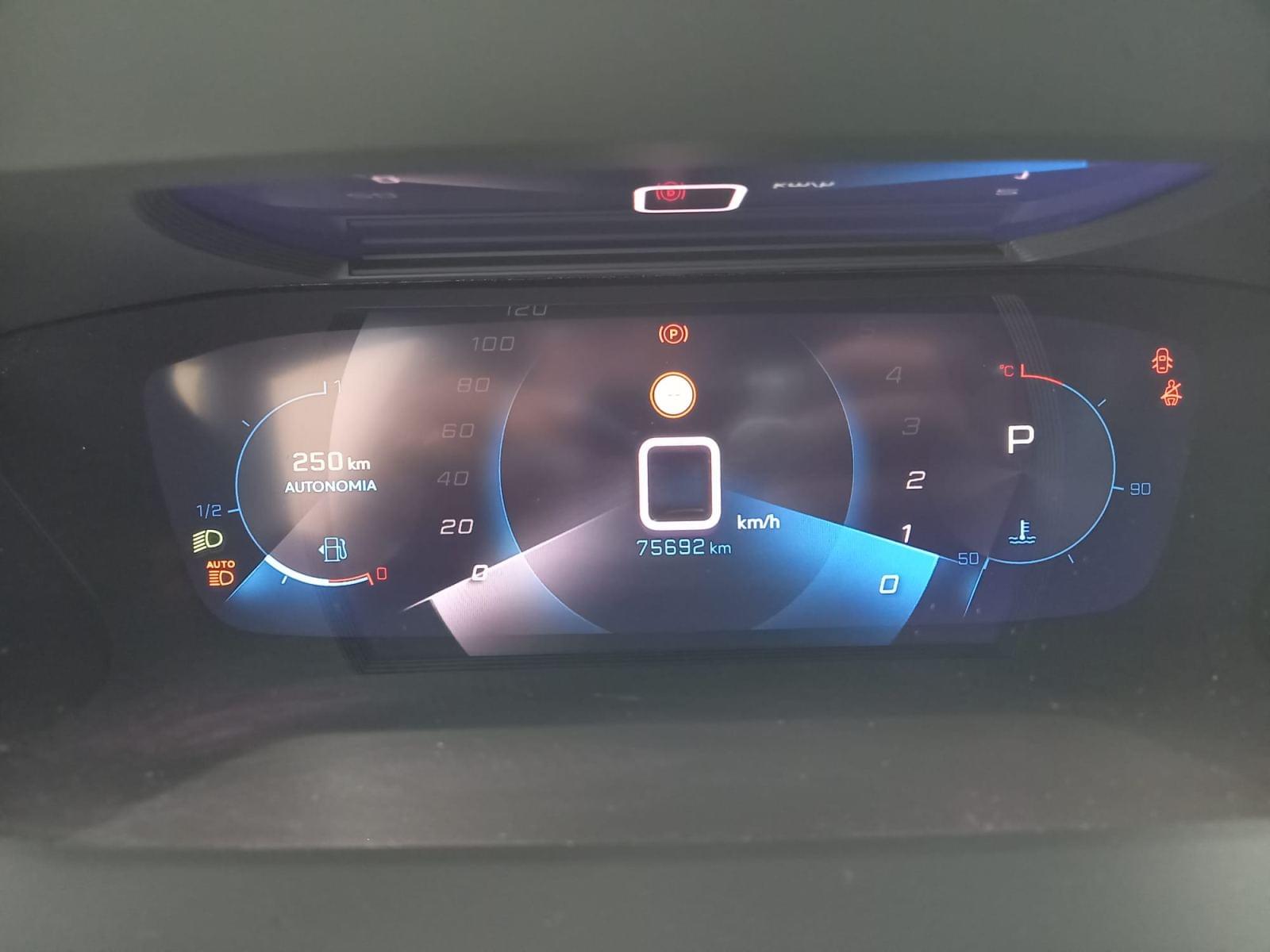 PEUGEOT 2008 GT BLUE HDI 130 CV S&S EAT8 10 