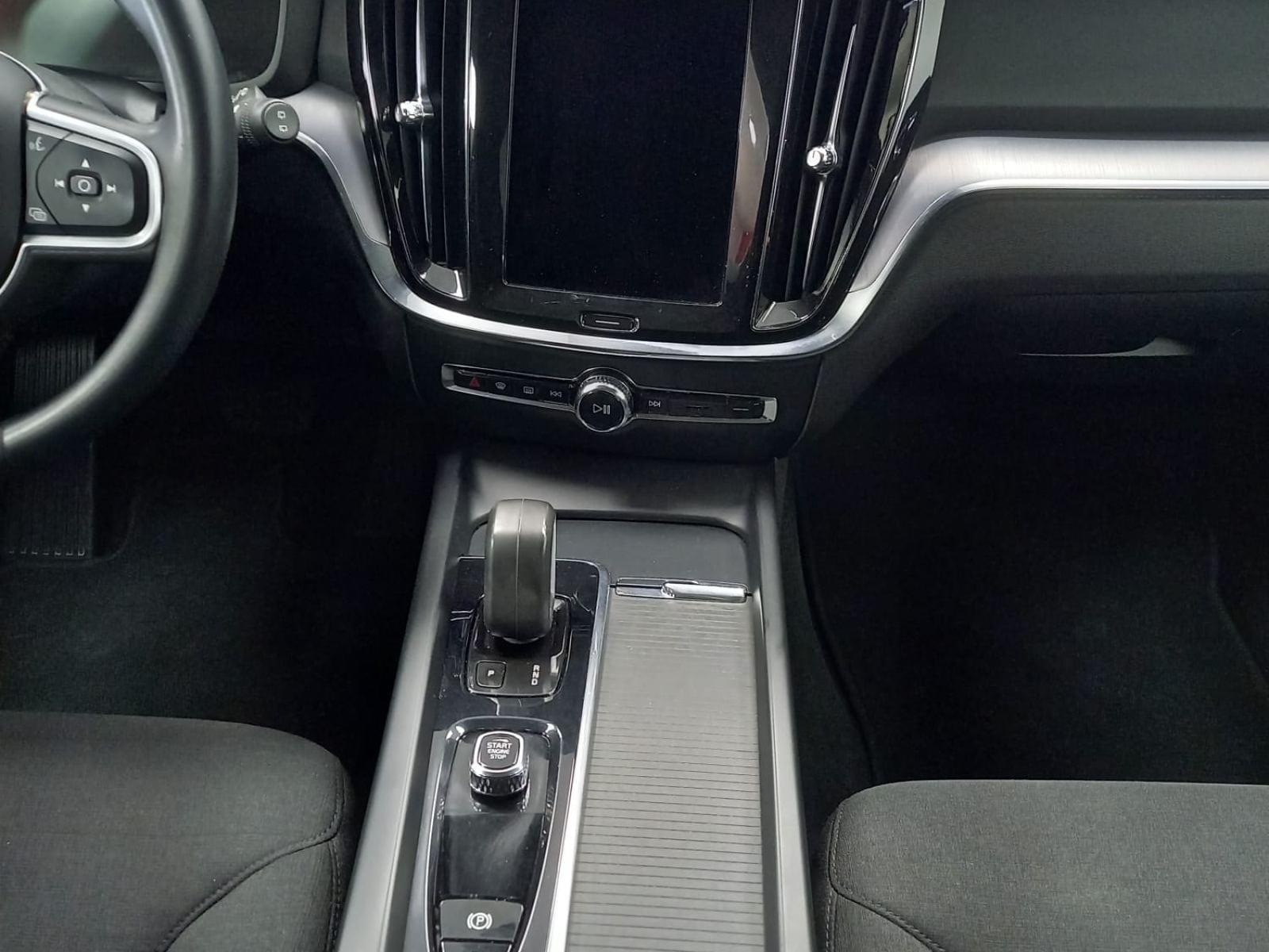 VOLVO V60 familiar 2.0 B4 (D) Momentum Auto 11 