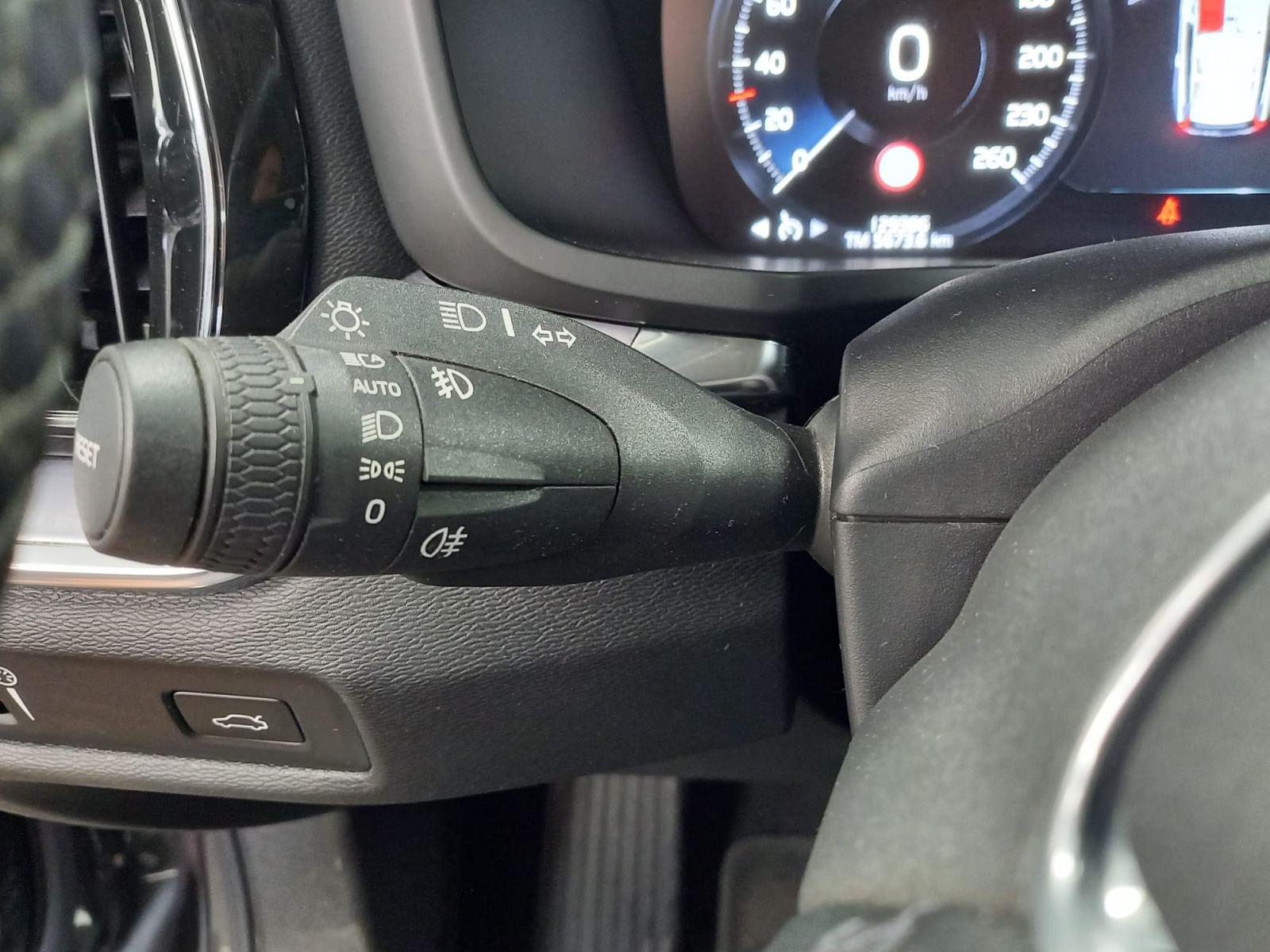 VOLVO V60 familiar 2.0 B4 (D) Momentum Auto 17 