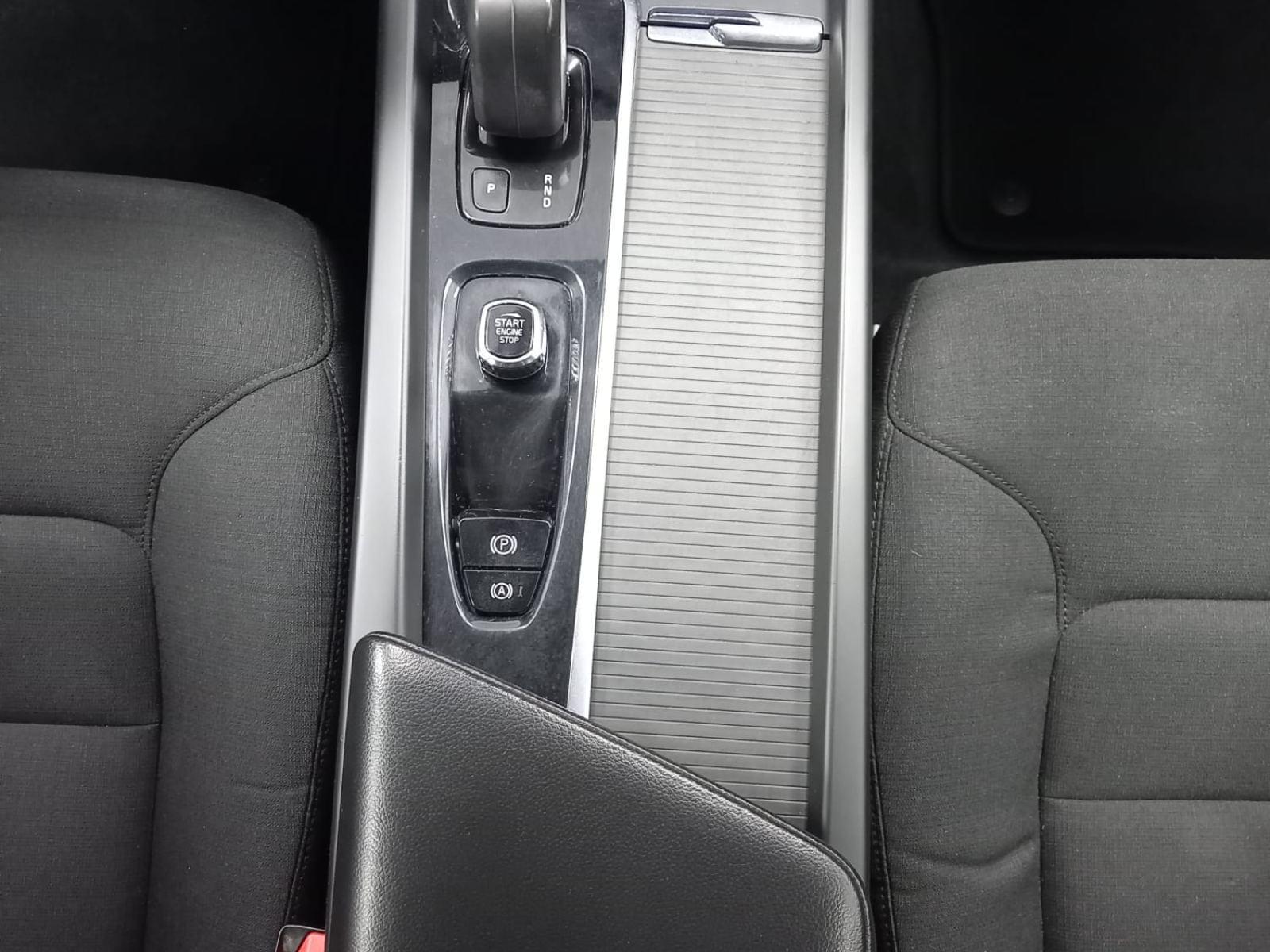 VOLVO V60 familiar 2.0 B4 (D) Momentum Auto 21 