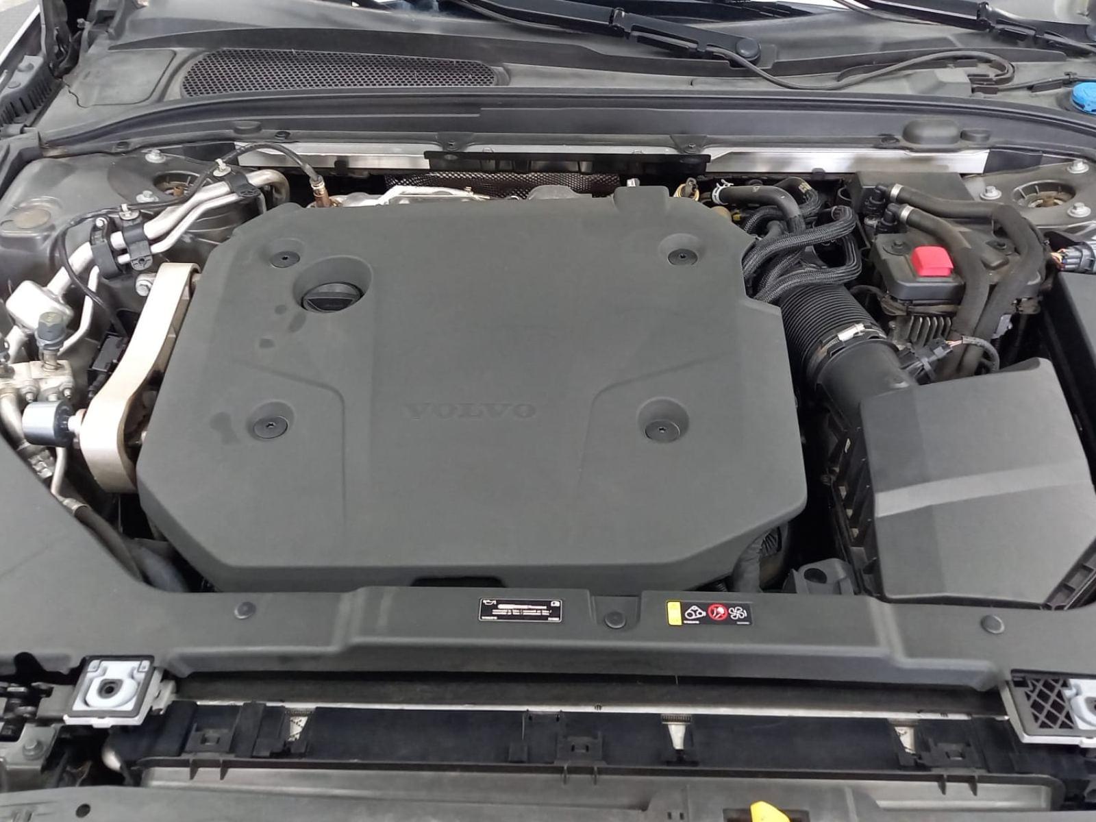 VOLVO V60 familiar 2.0 B4 (D) Momentum Auto 42 