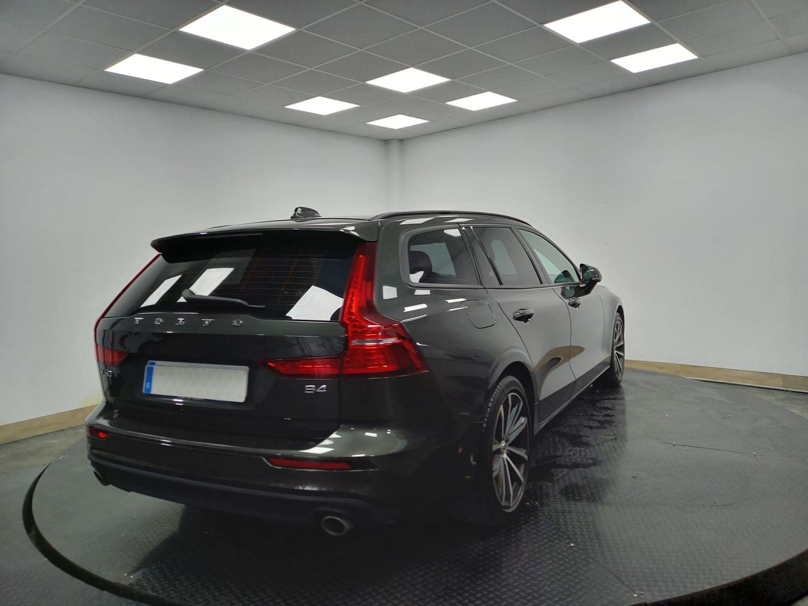 VOLVO V60 familiar 2.0 B4 (D) Momentum Auto 5
