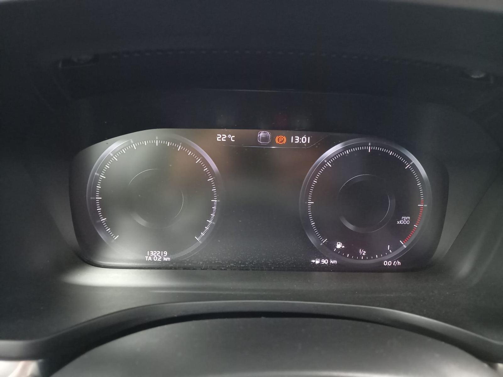 VOLVO V60 familiar 2.0 B4 (D) Momentum Auto 10