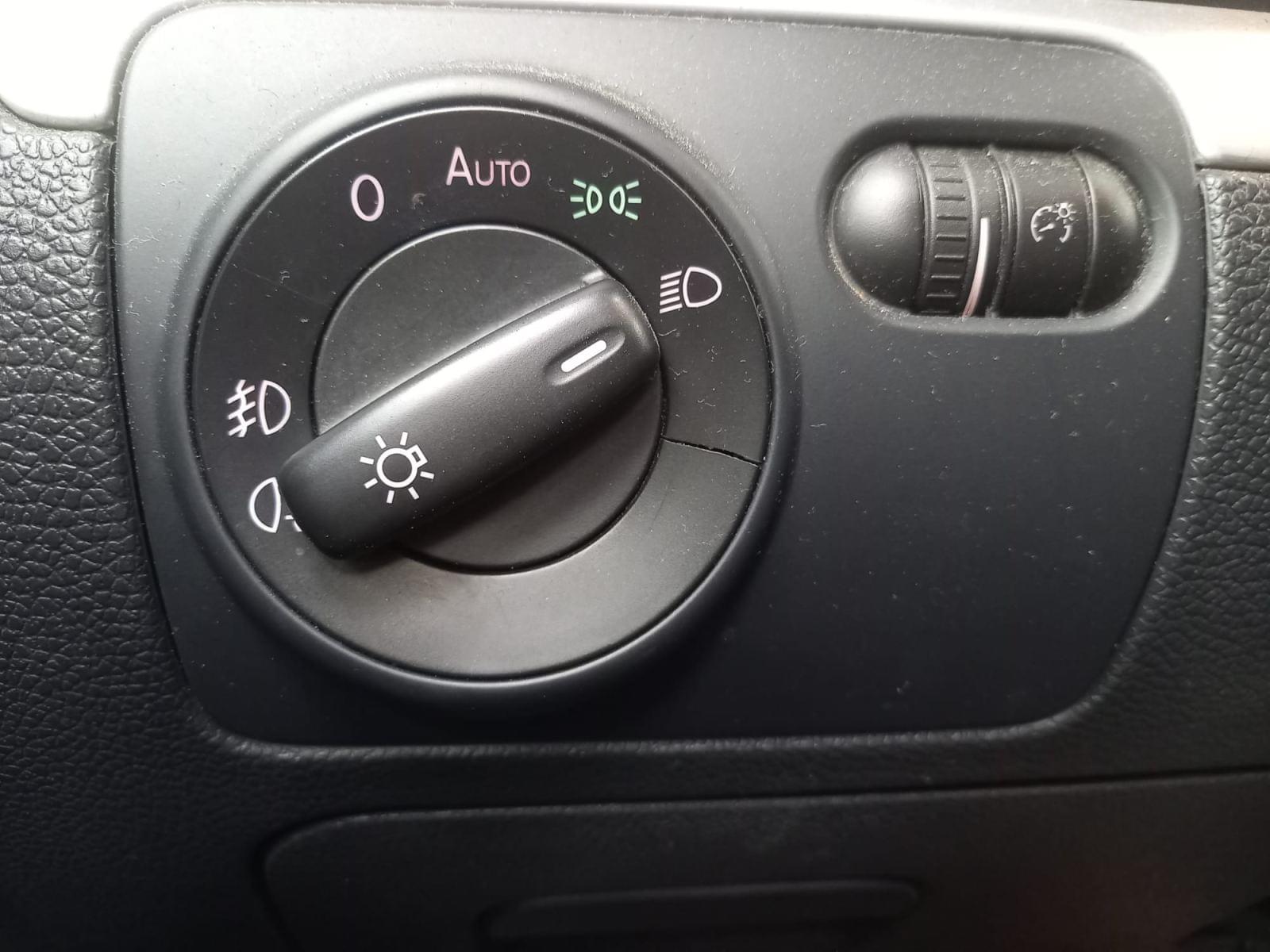 VOLKSWAGEN EOS 11 