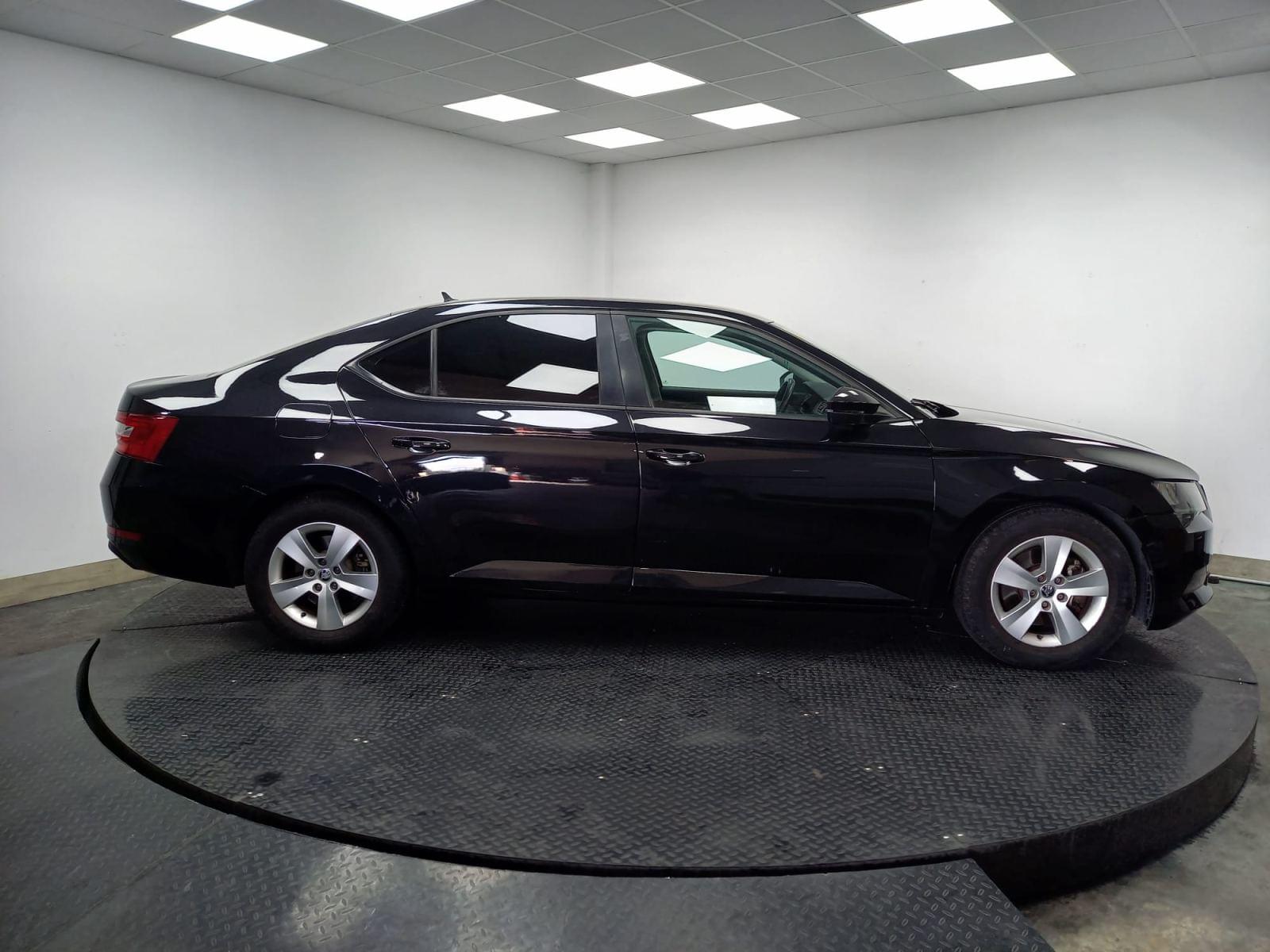 SKODA SUPERB 2.0 TDI 150 CV 3