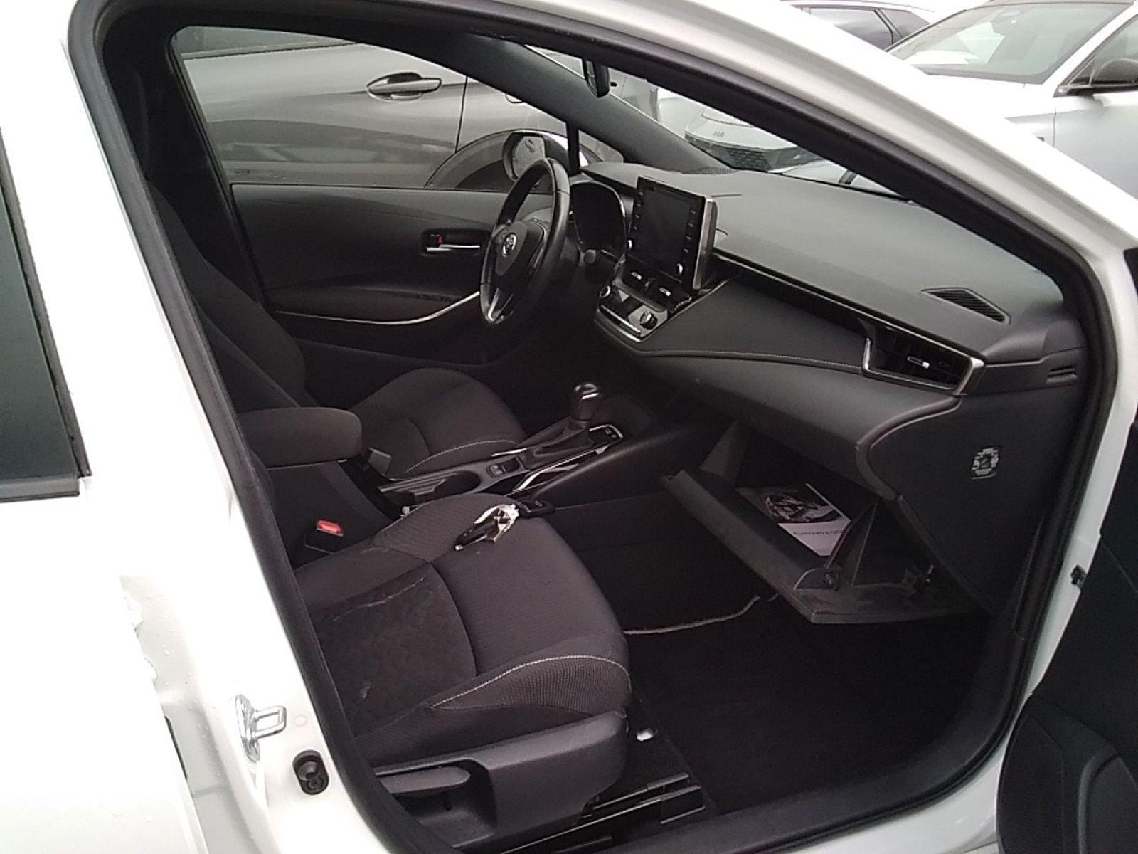 TOYOTA COROLLA 1.8 125H BUSINESS PLUS E-CVT 11 