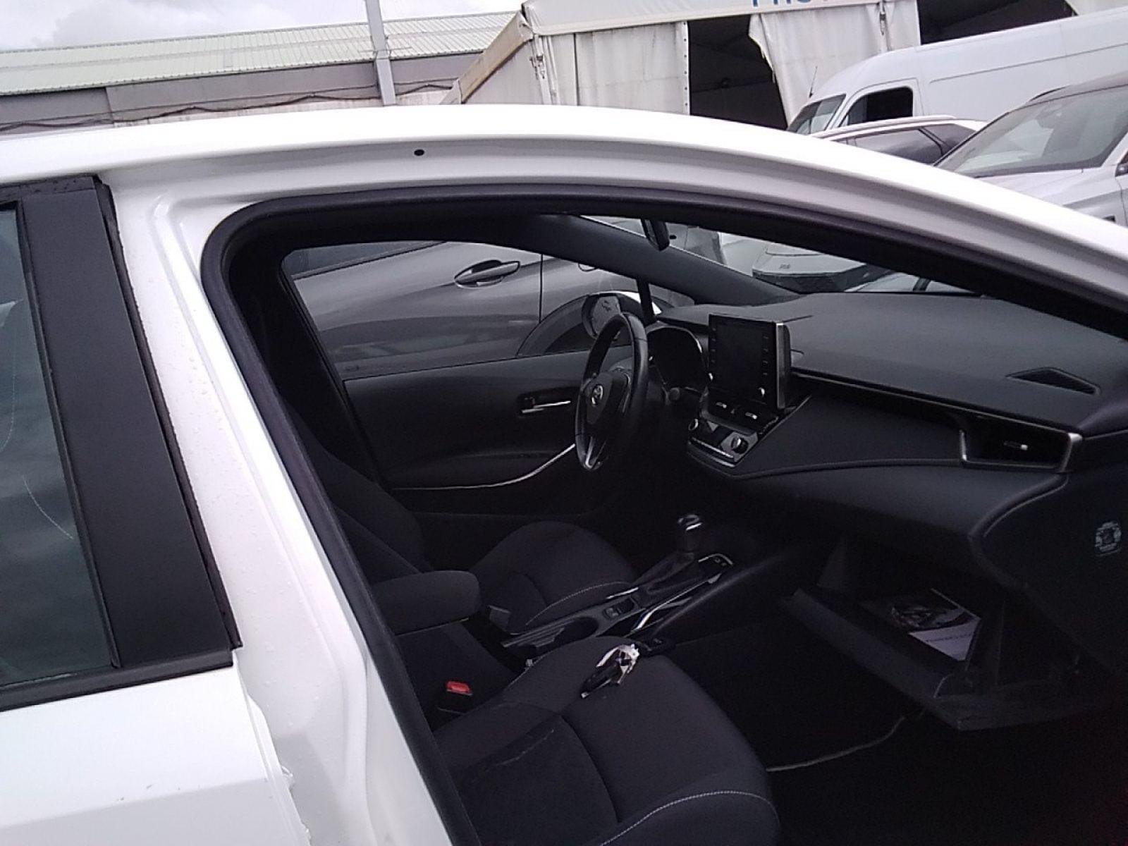 TOYOTA COROLLA 1.8 125H BUSINESS PLUS E-CVT 12 