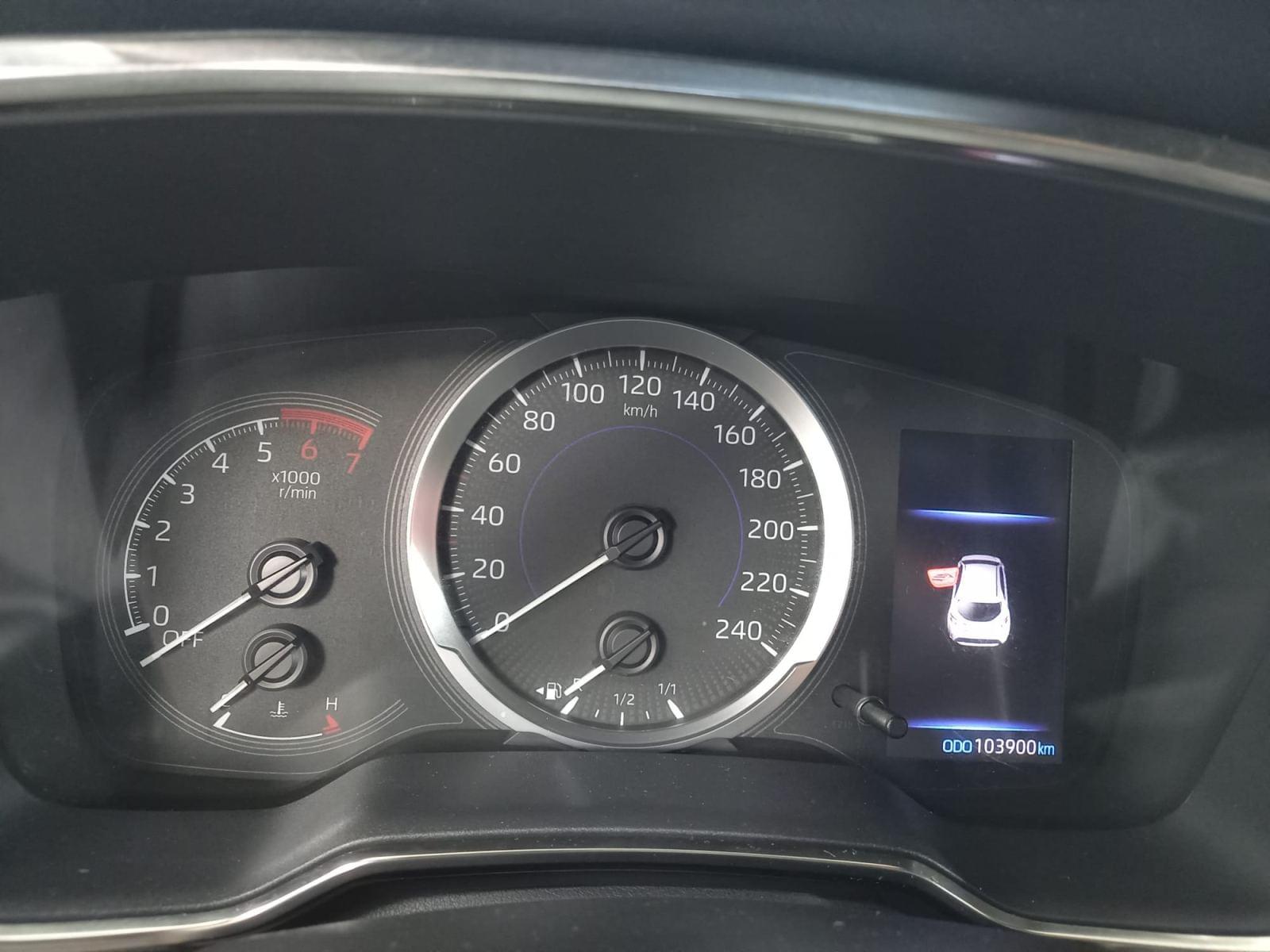 TOYOTA COROLLA 1.8 125H BUSINESS PLUS E-CVT 11 