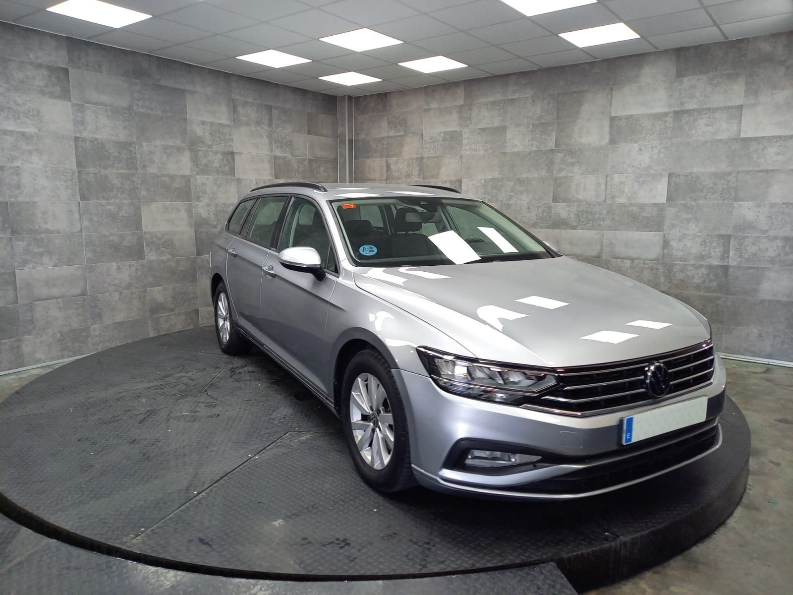 imagen de VOLKSWAGEN PASSAT Variant Business 2.0 TDI 110kW - REF: 06406