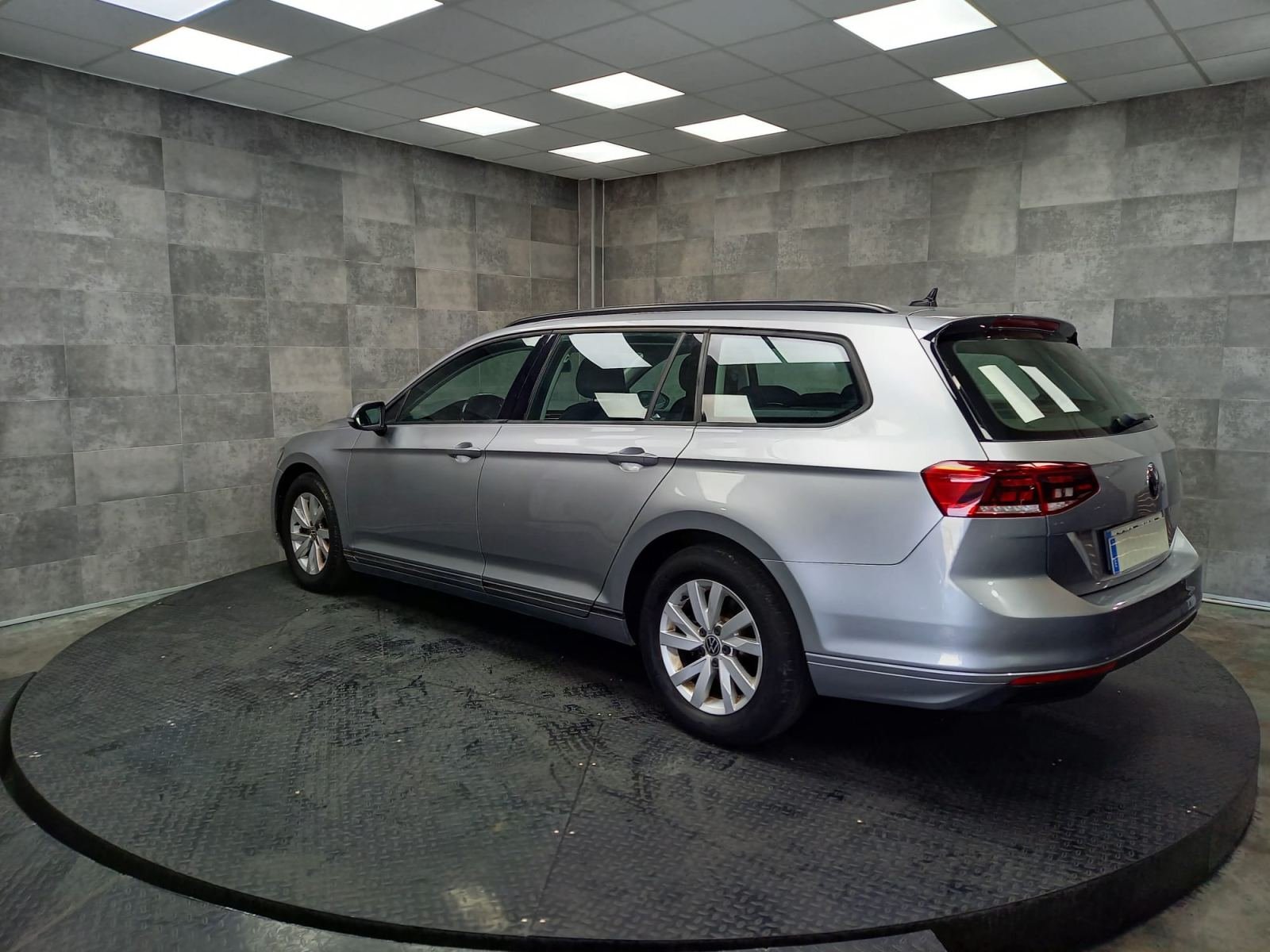 VOLKSWAGEN PASSAT Variant Business 2.0 TDI 110kW 7